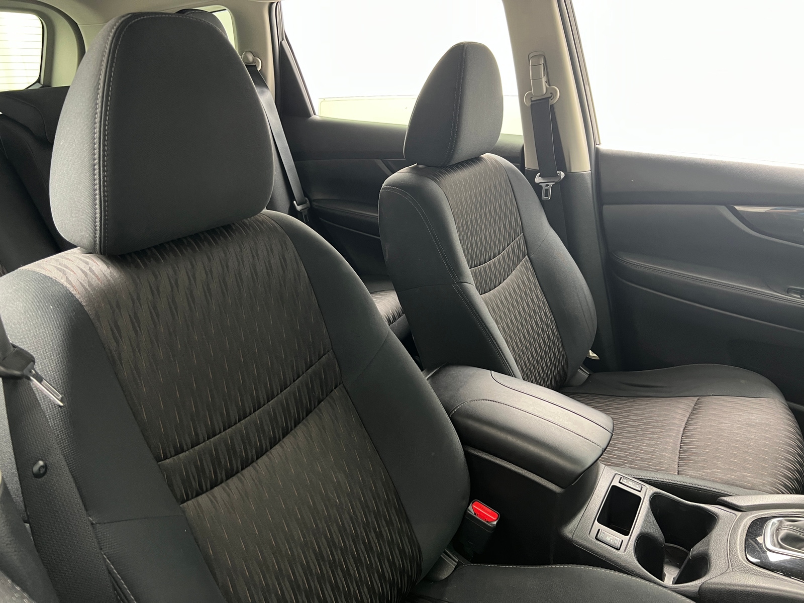 Thumbnail: 2017 Nissan Rogue - 2