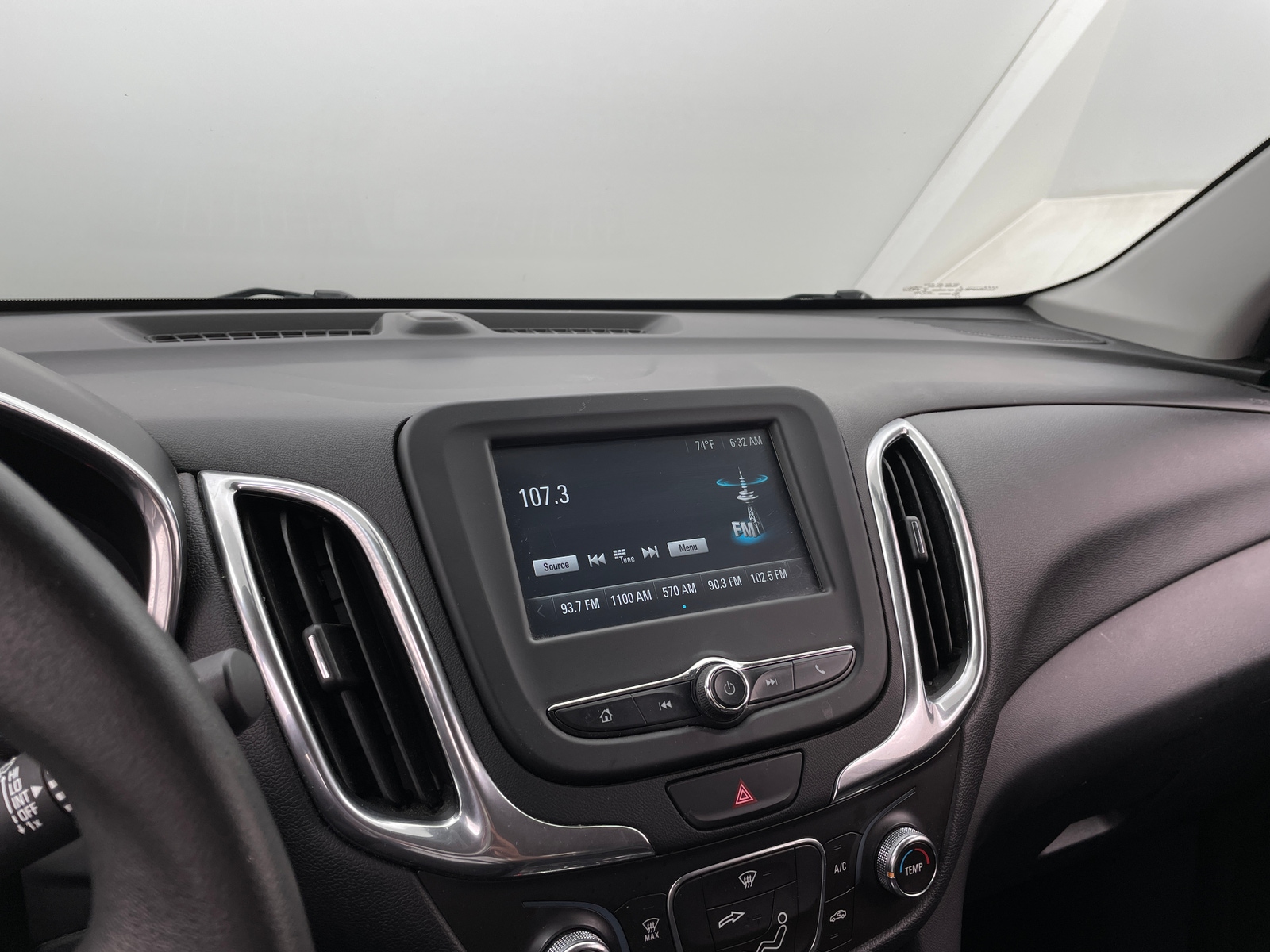 Thumbnail: 2018 Chevrolet Equinox - 4
