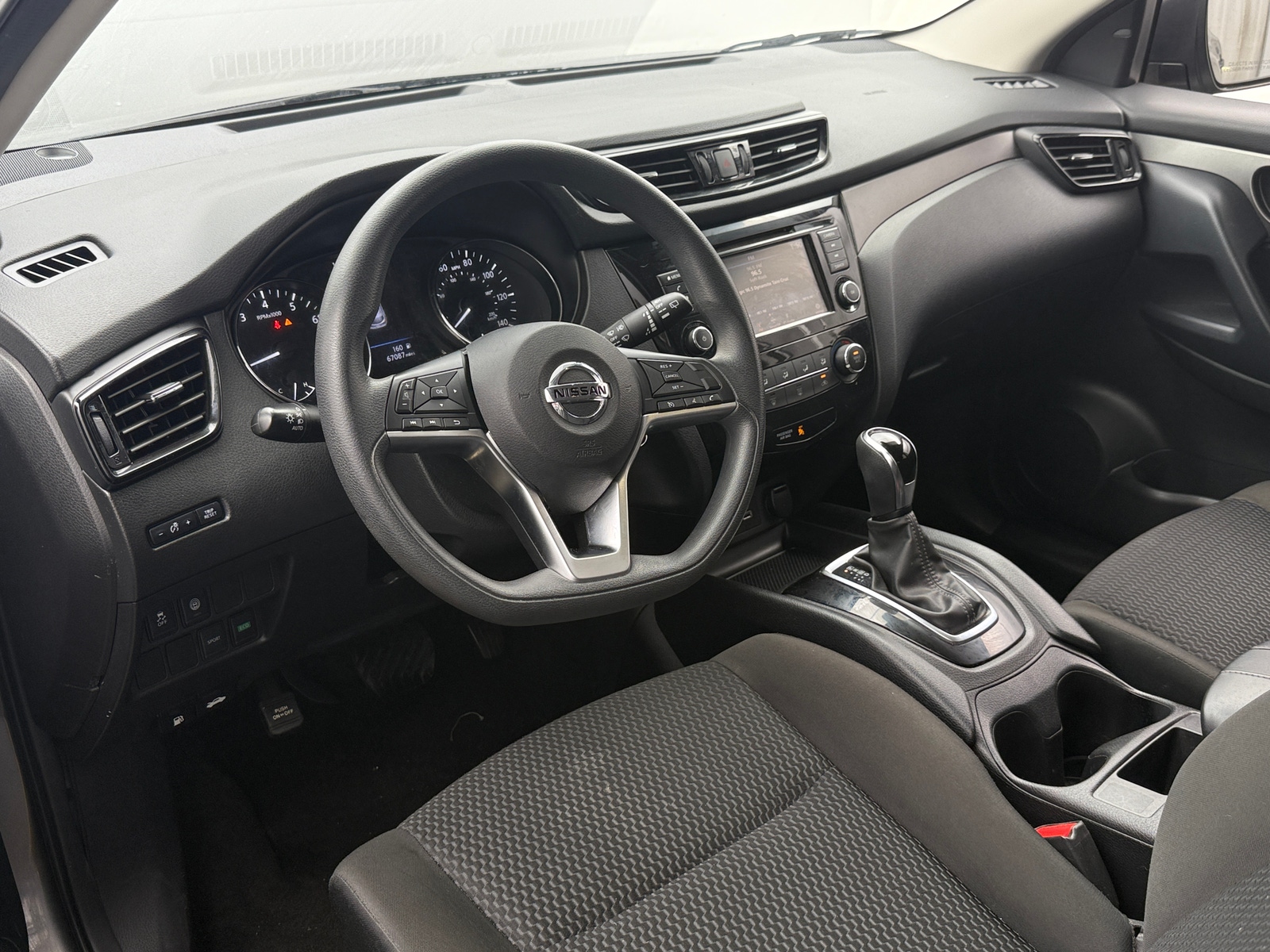 Thumbnail: 2022 Nissan Rogue Sport - 3