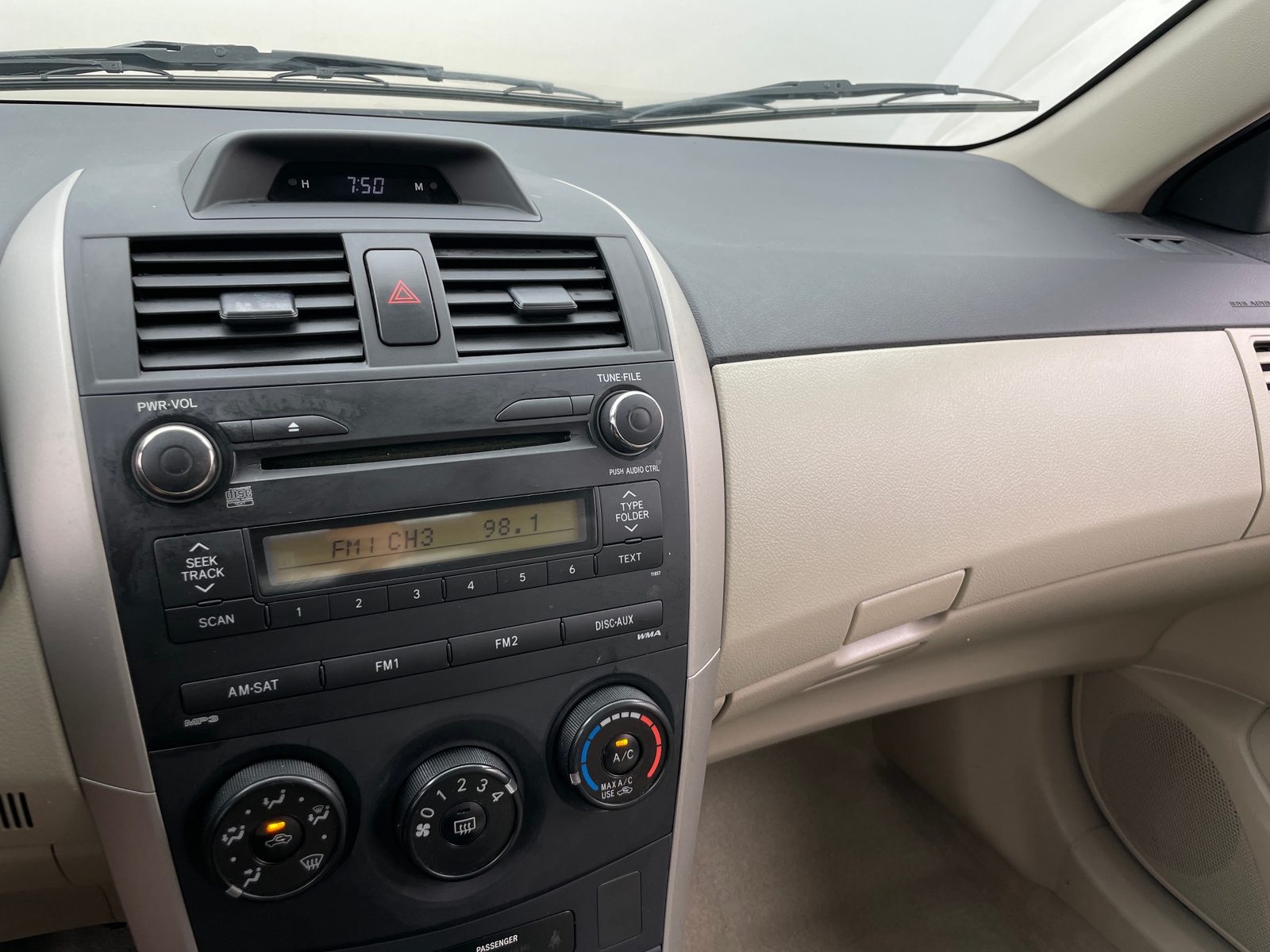 Thumbnail: 2012 Toyota Corolla - 4