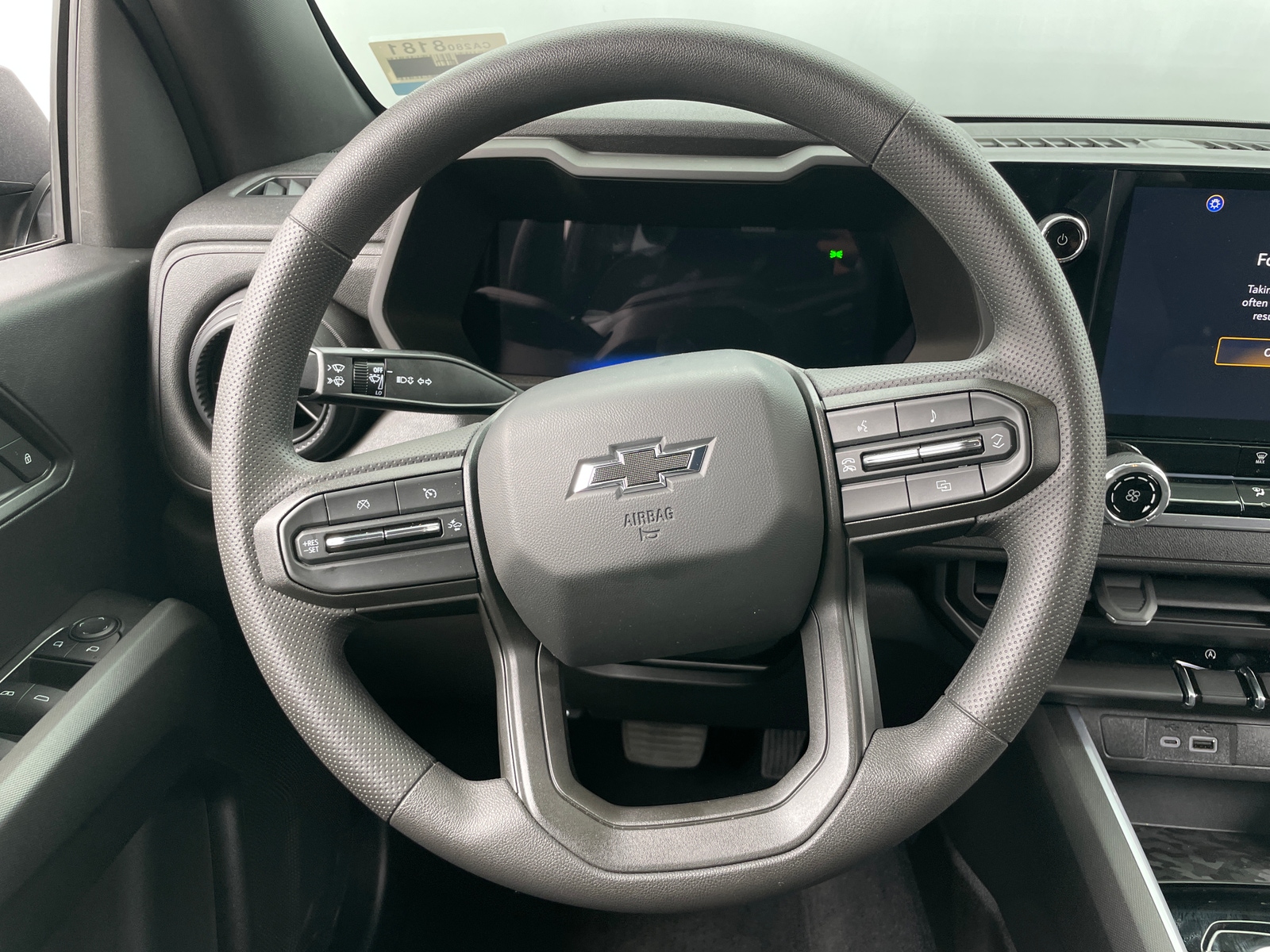Thumbnail: 2024 Chevrolet Colorado - 5