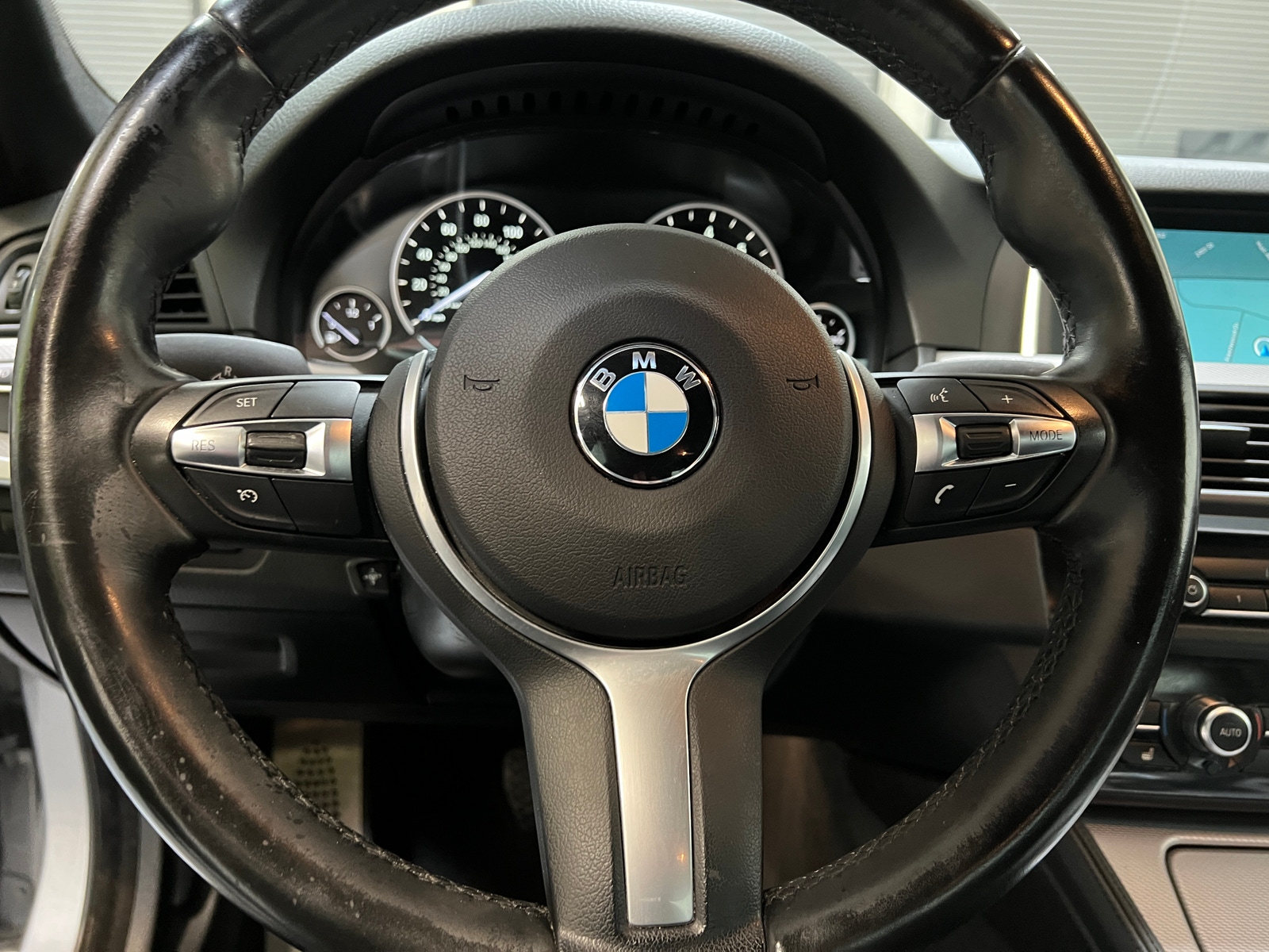 Thumbnail: 2015 BMW 5 Series - 4