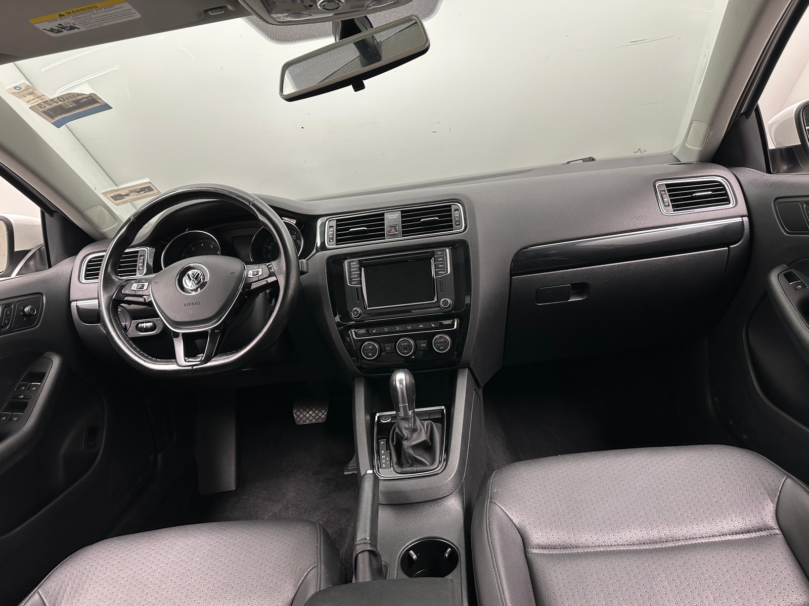 Thumbnail: 2017 Volkswagen Jetta - 2