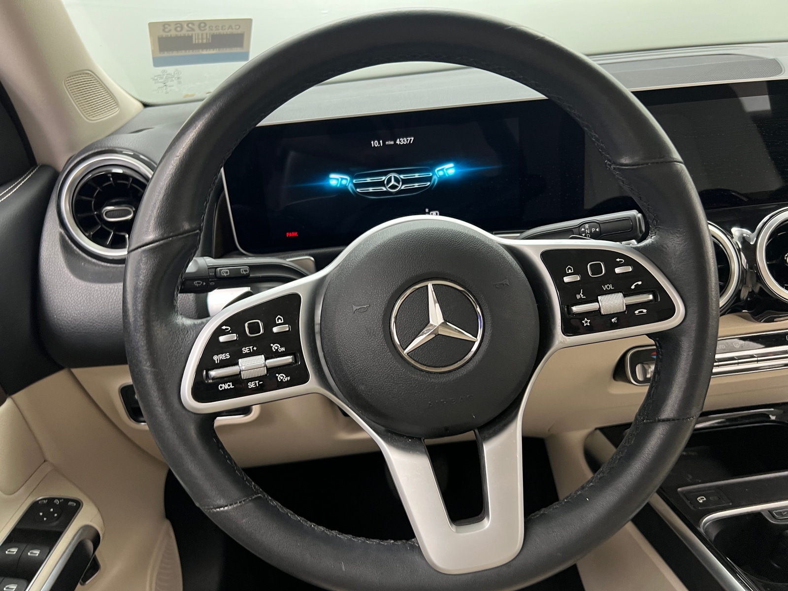 Thumbnail: 2020 Mercedes-Benz GLB - 4