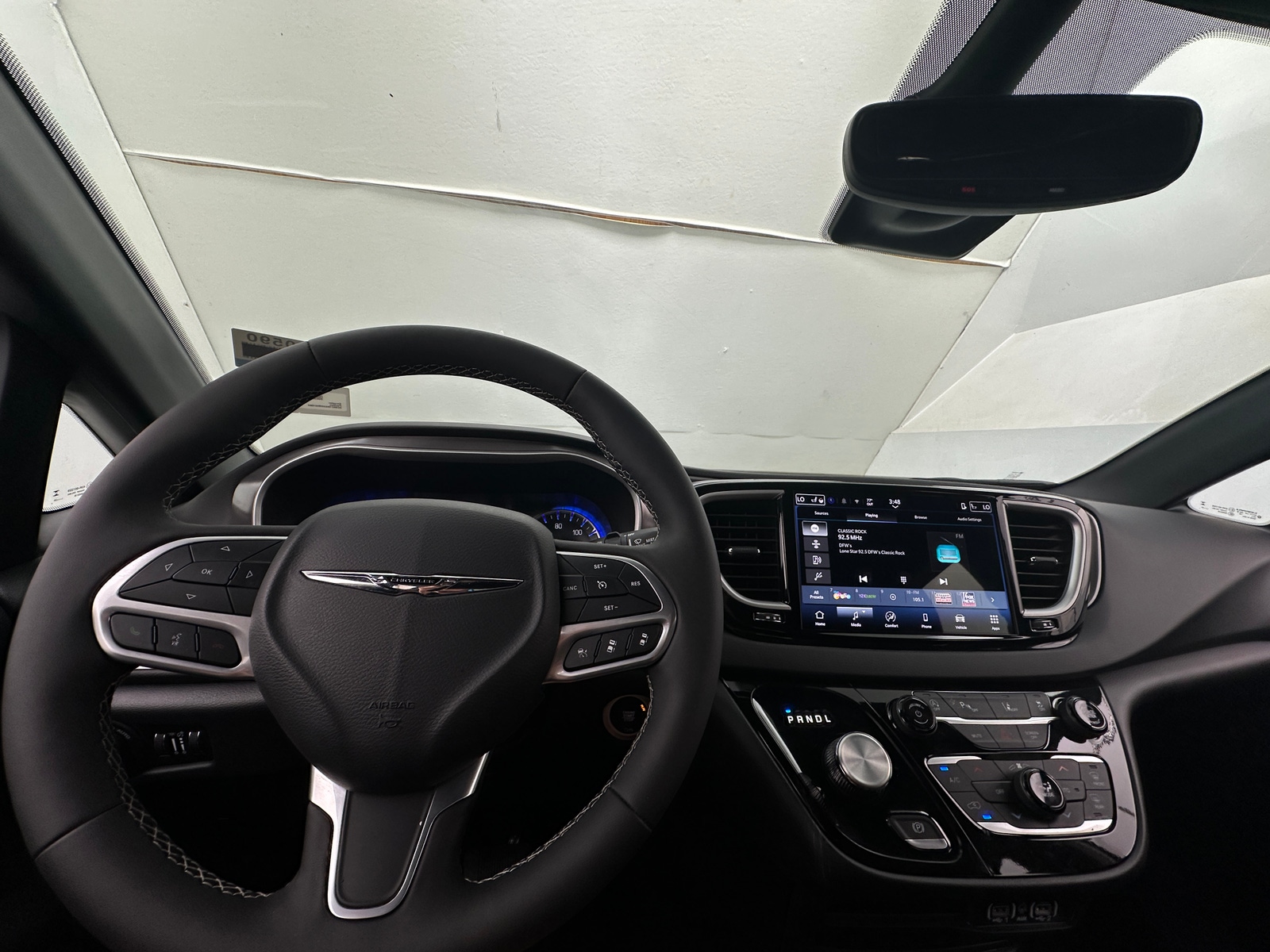 Thumbnail: 2025 Chrysler Pacifica - 2