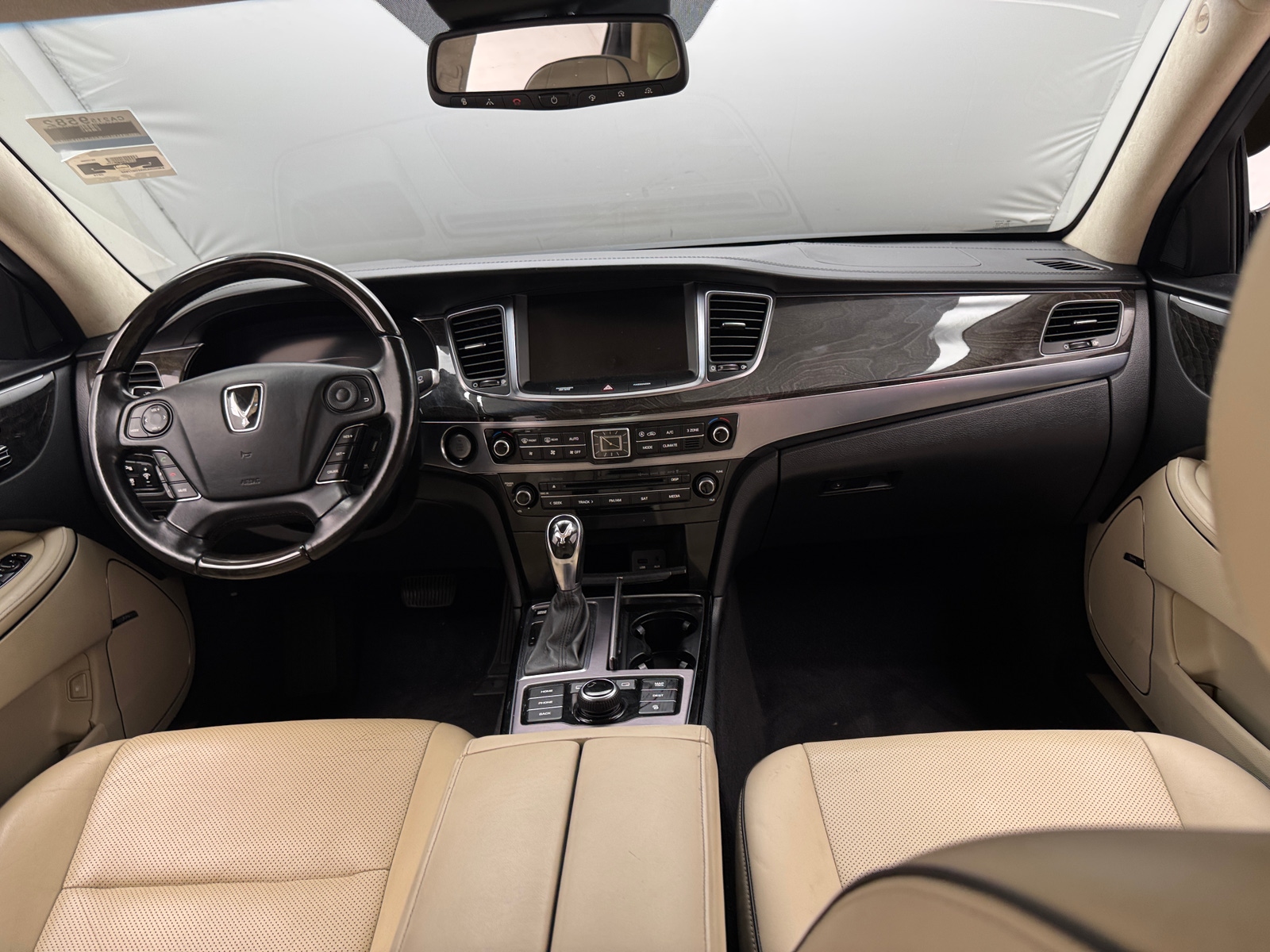 Thumbnail: 2014 Hyundai Equus - 2