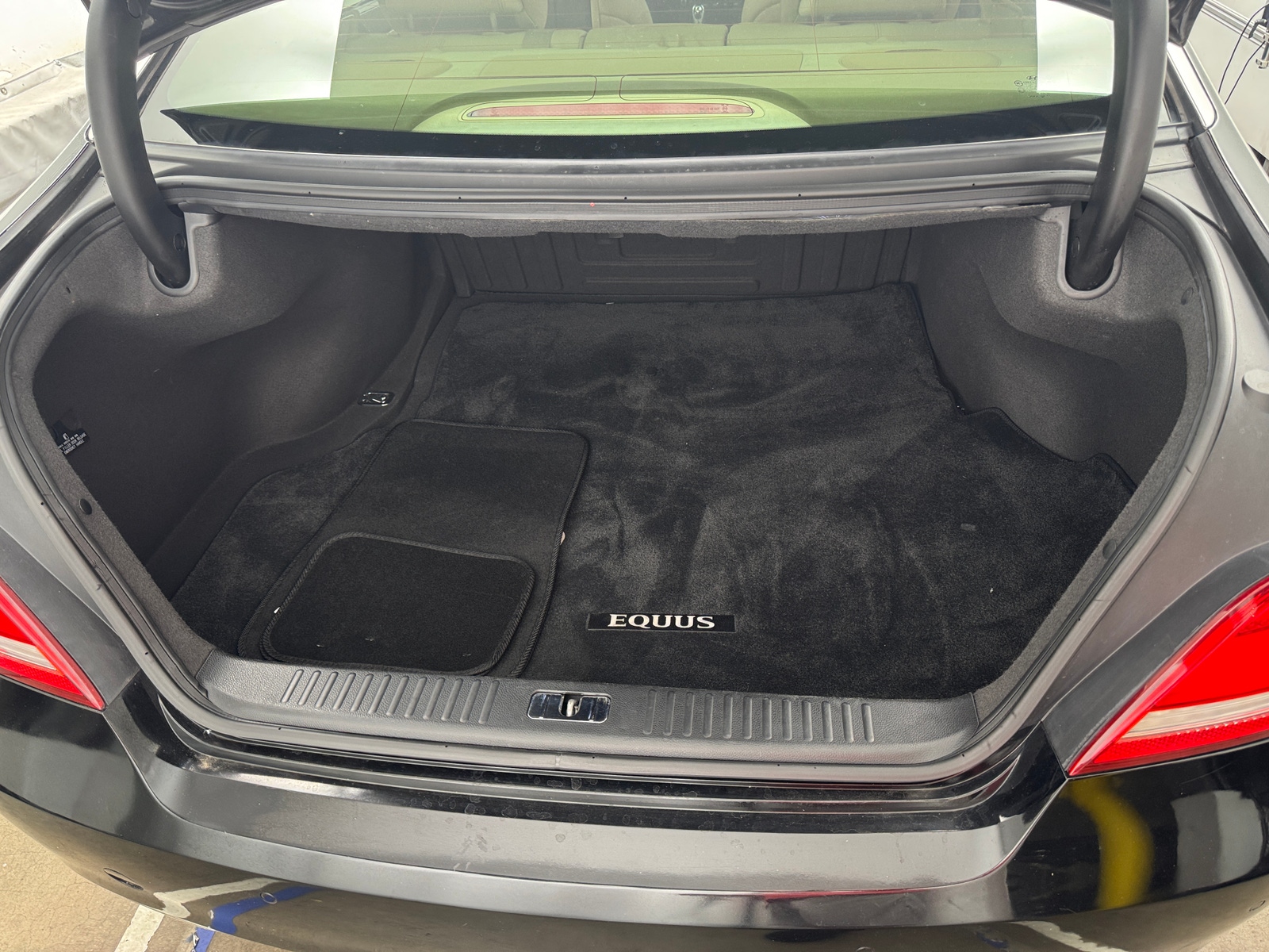 Thumbnail: 2014 Hyundai Equus - 6