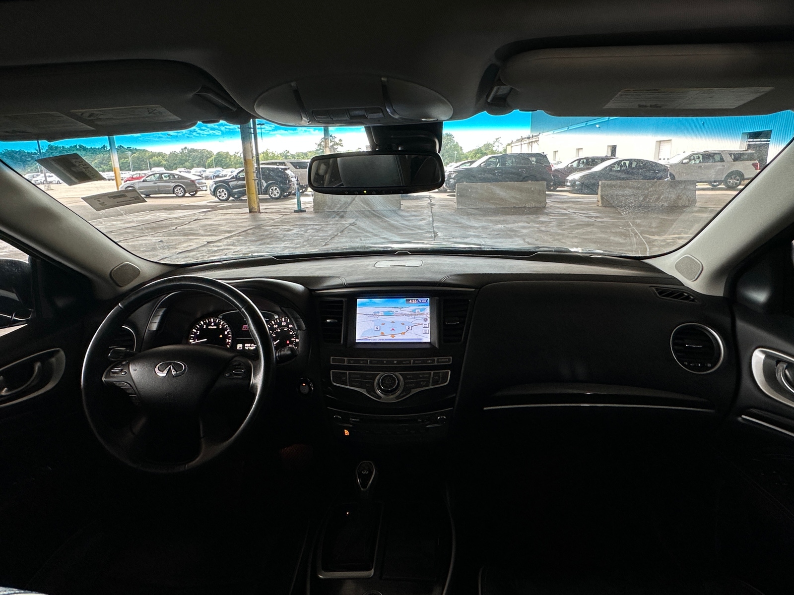 Thumbnail: 2016 INFINITI QX60 - 2