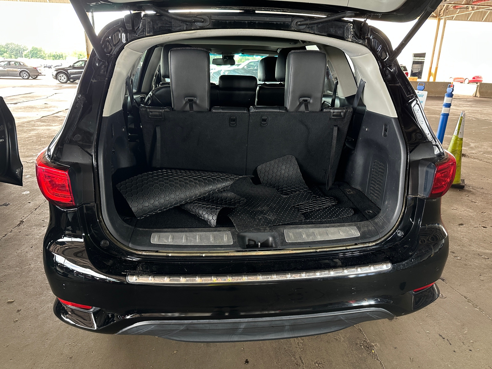 Thumbnail: 2016 INFINITI QX60 - 6