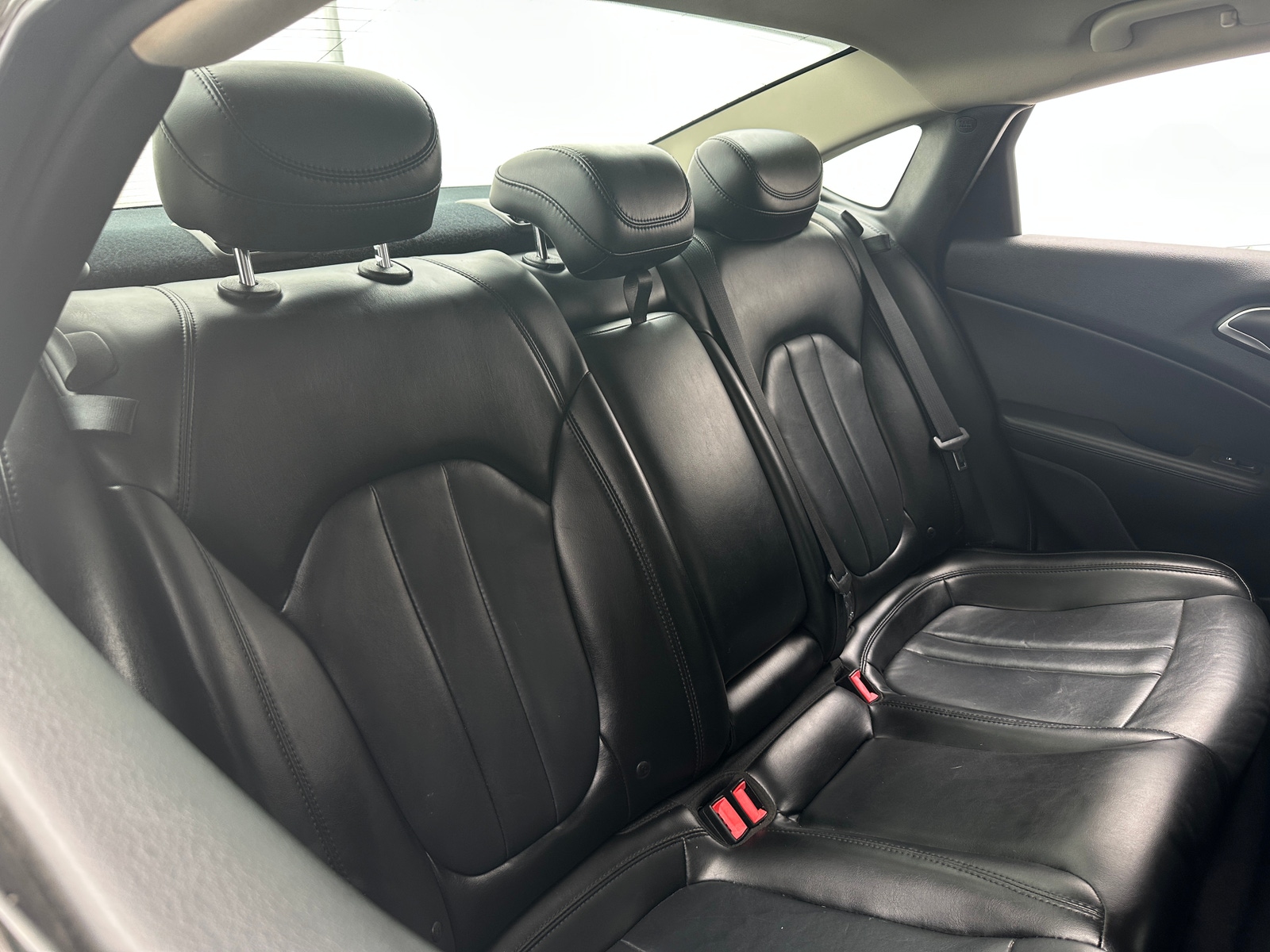 Thumbnail: 2017 Chrysler 200 - 5