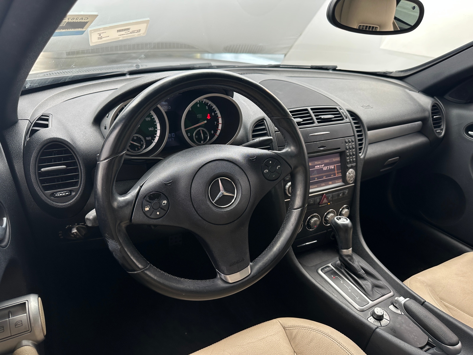 Thumbnail: 2011 Mercedes-Benz SLK - 2