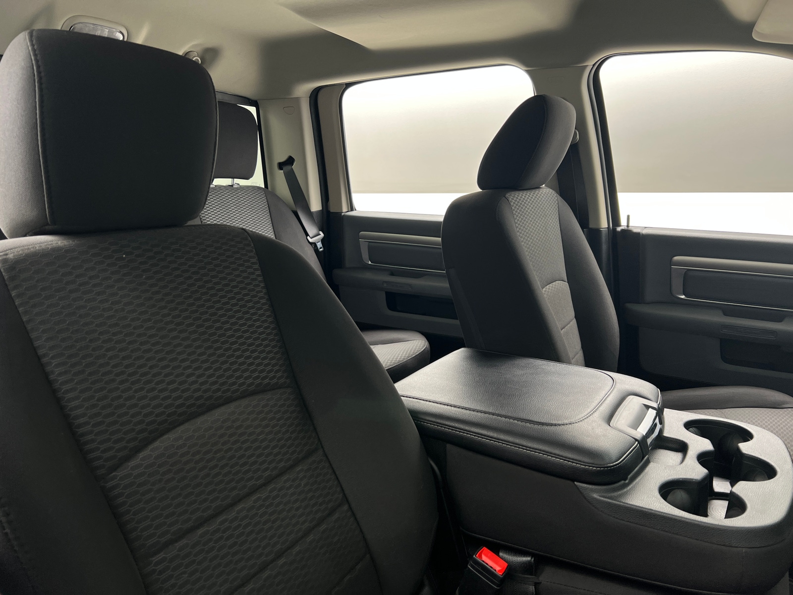 Thumbnail: 2020 RAM 1500 Classic - 2