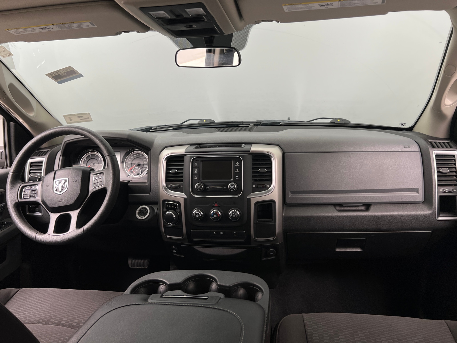 Thumbnail: 2020 RAM 1500 Classic - 3