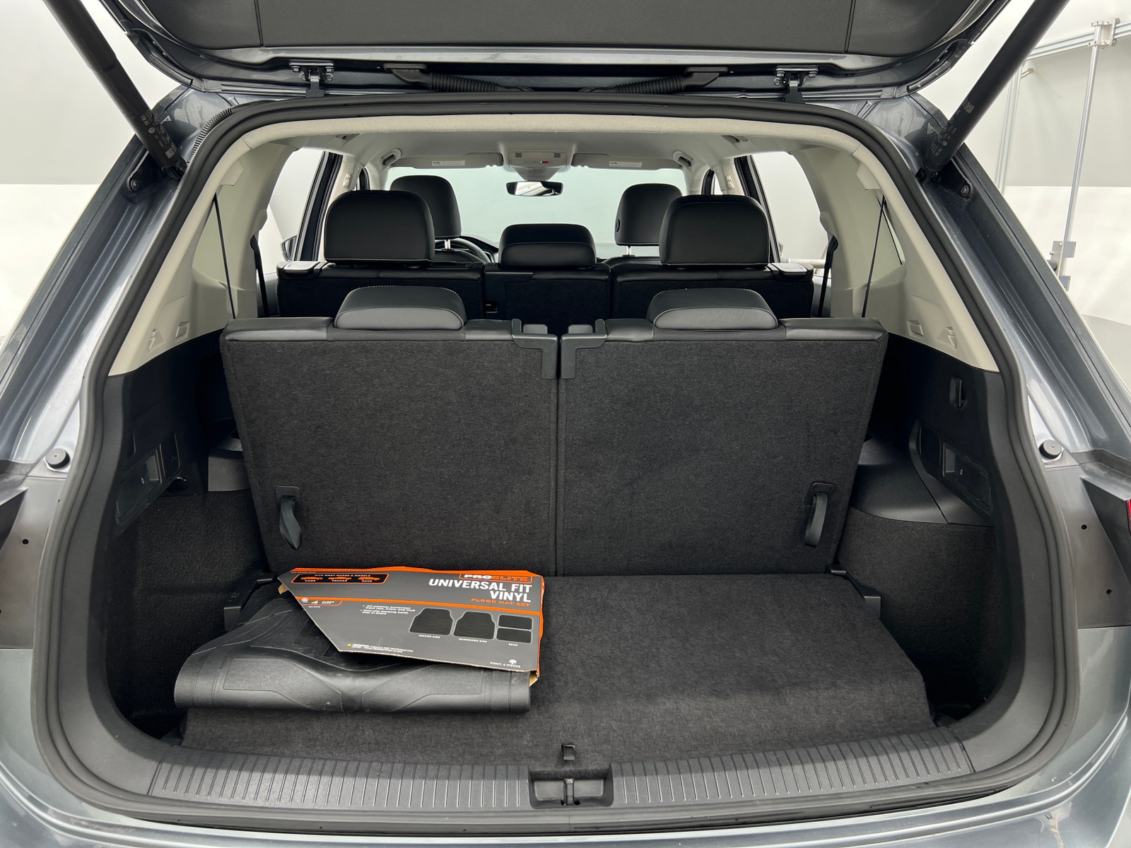 Thumbnail: 2024 Volkswagen Tiguan - 6