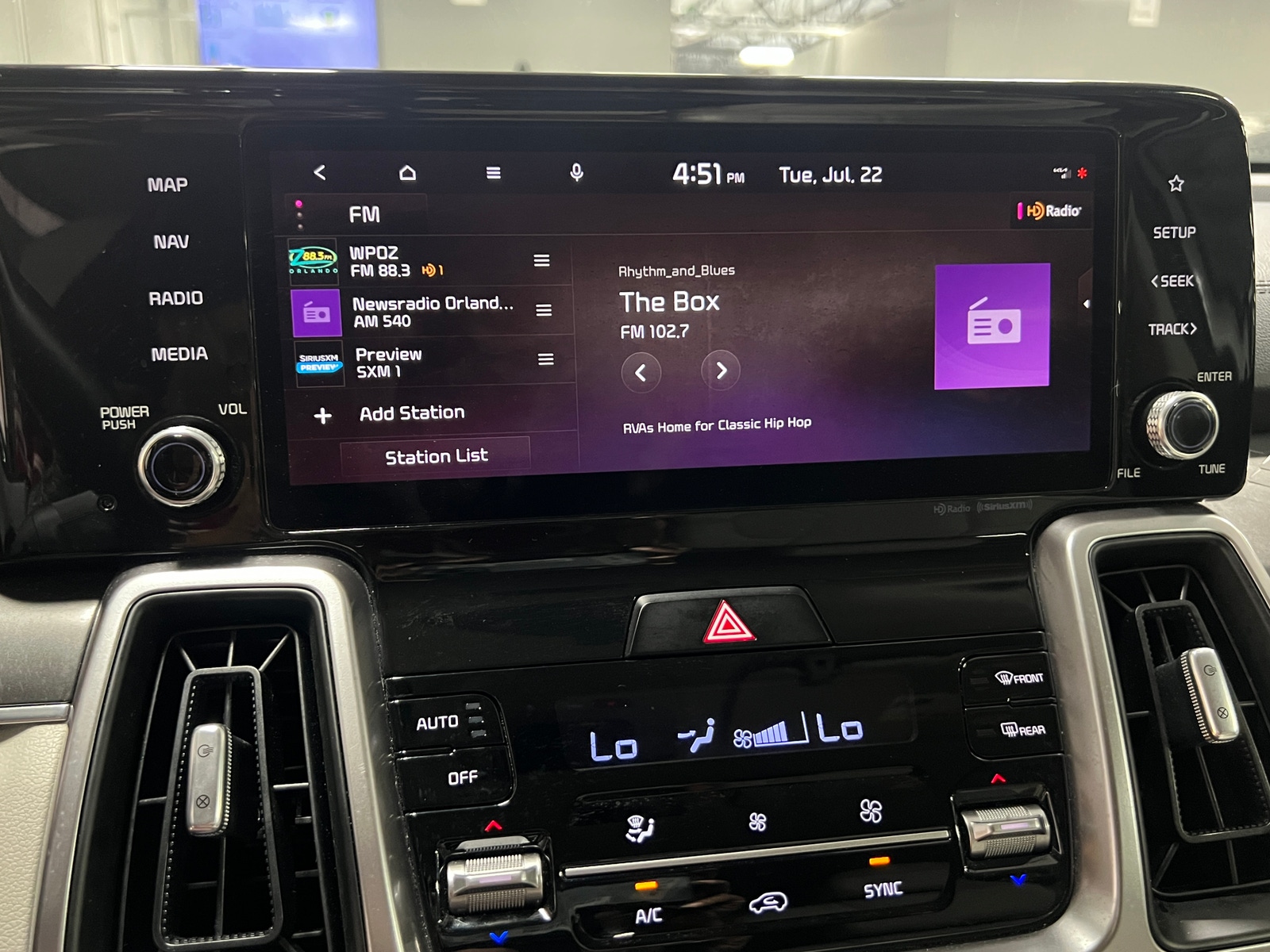 Thumbnail: 2022 Kia Sorento - 3