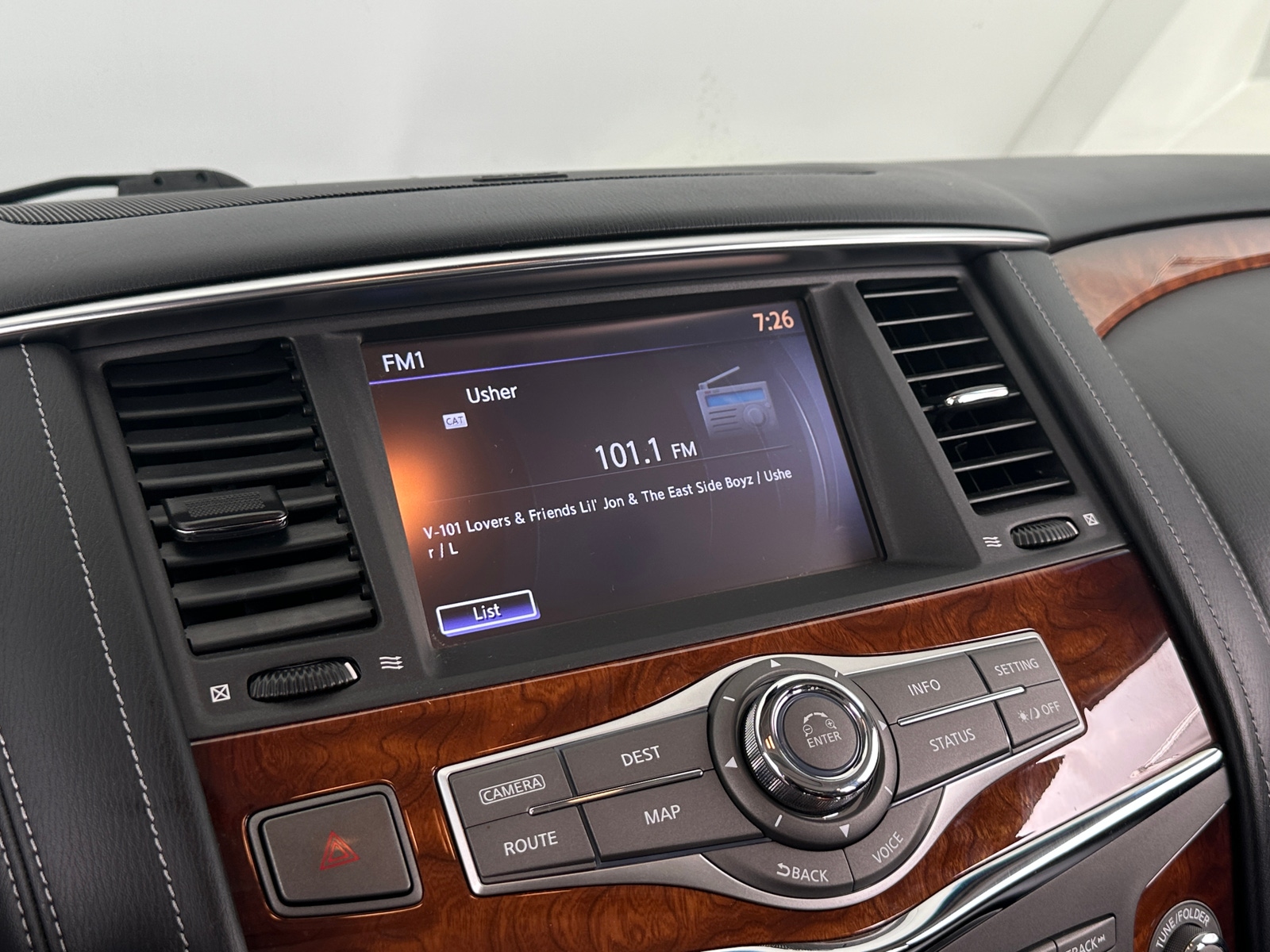 Thumbnail: 2017 INFINITI QX80 - 3