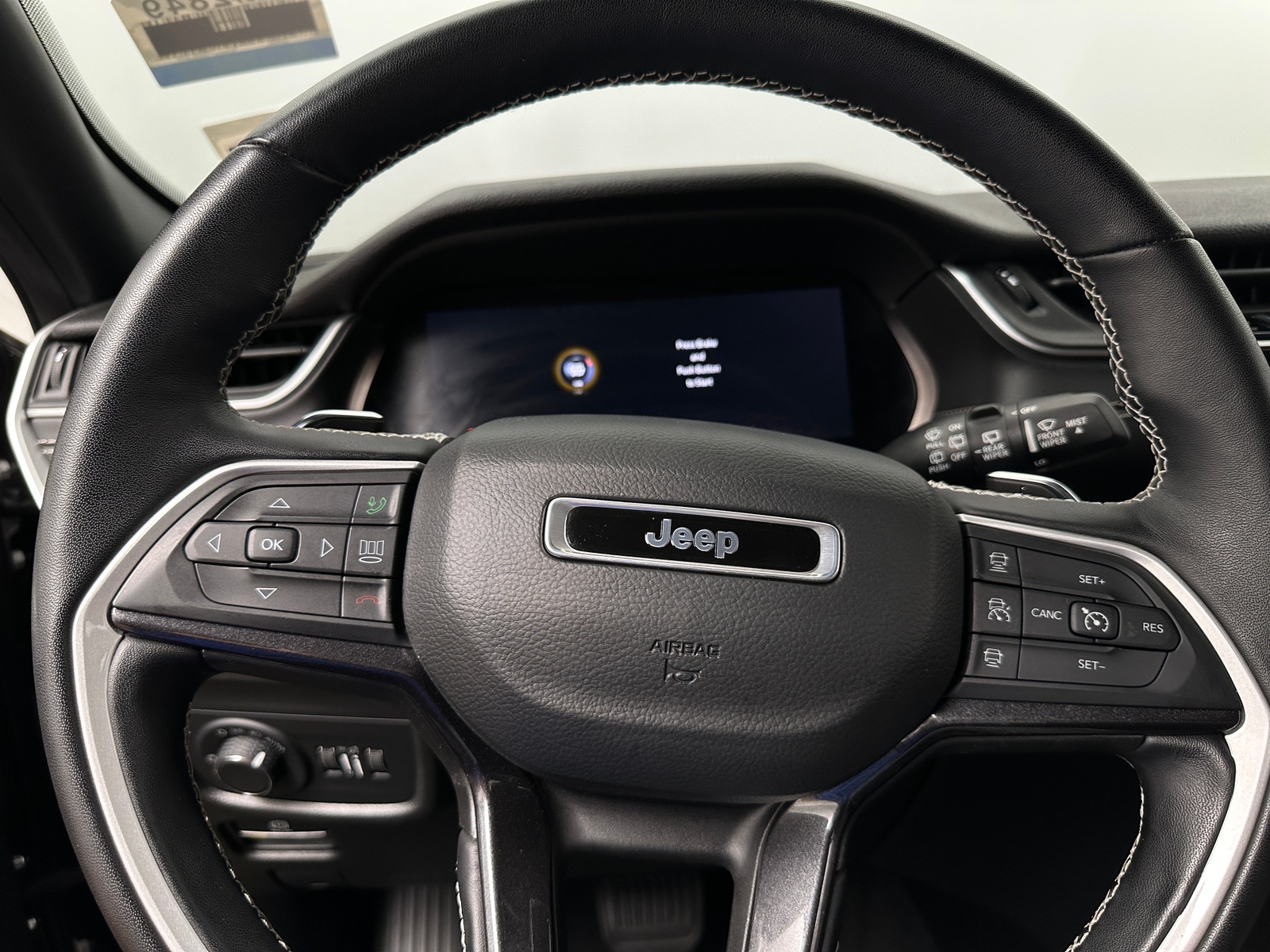 Thumbnail: 2022 Jeep Grand Cherokee - 4