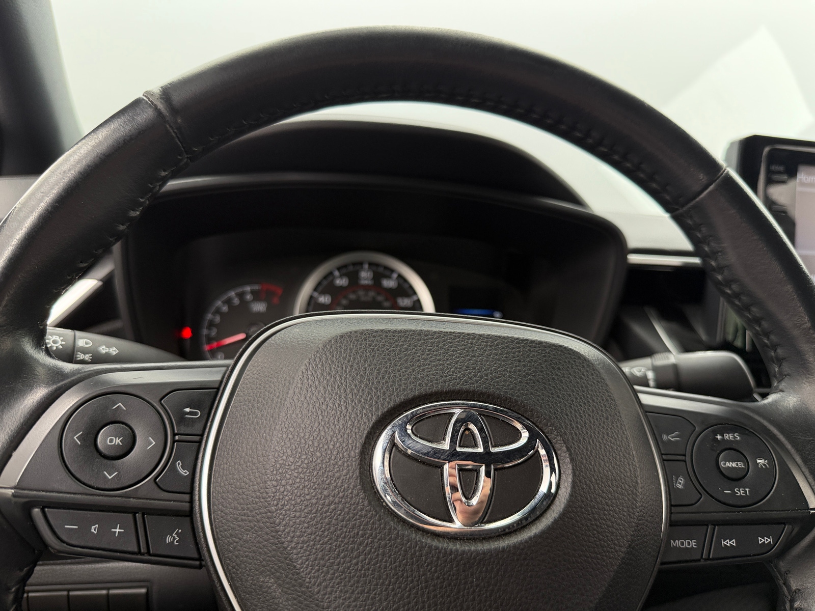 Thumbnail: 2022 Toyota Corolla - 5