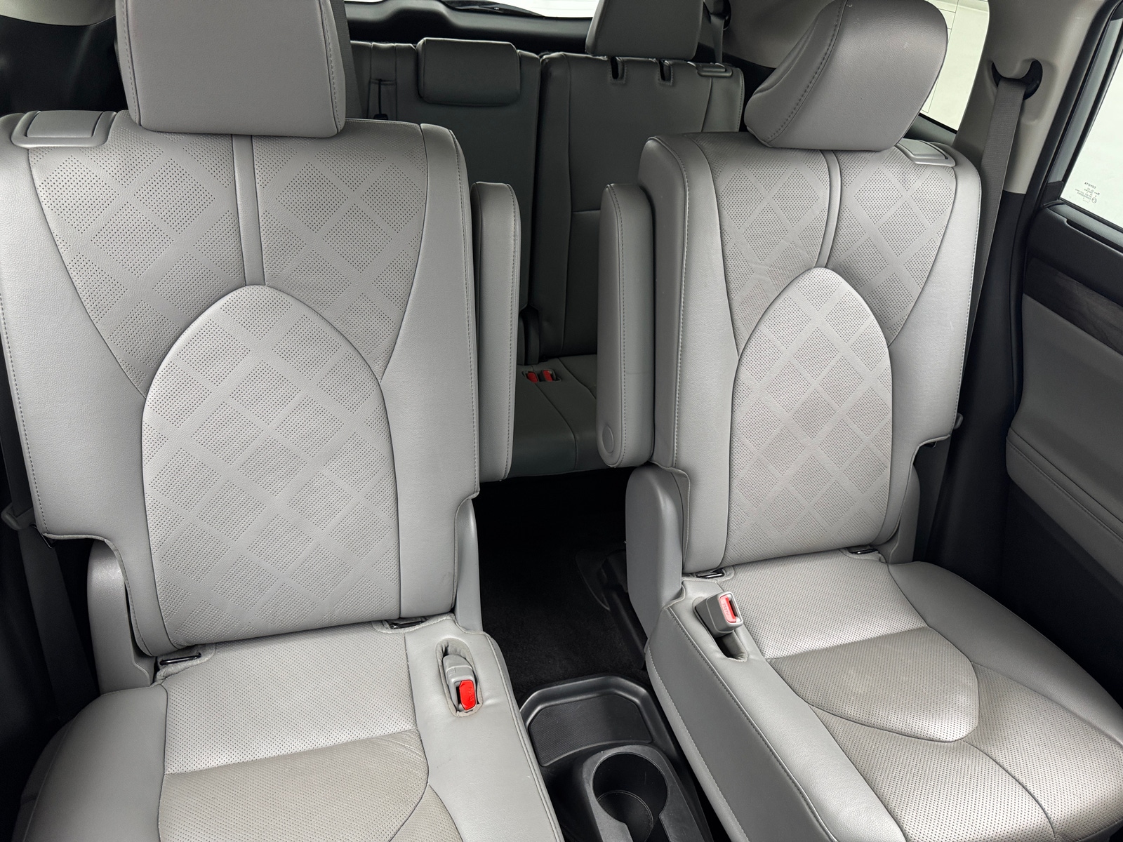 Thumbnail: 2023 Toyota Highlander - 5