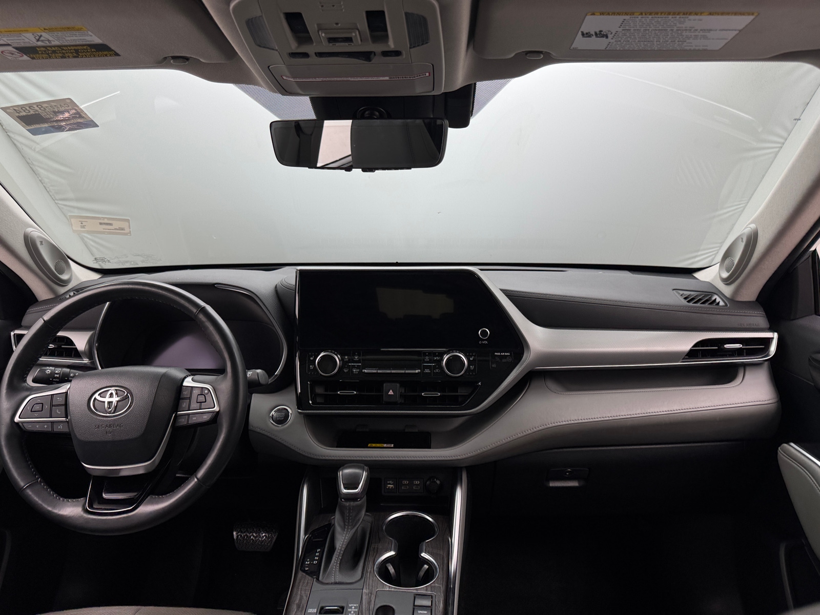 Thumbnail: 2023 Toyota Highlander - 2