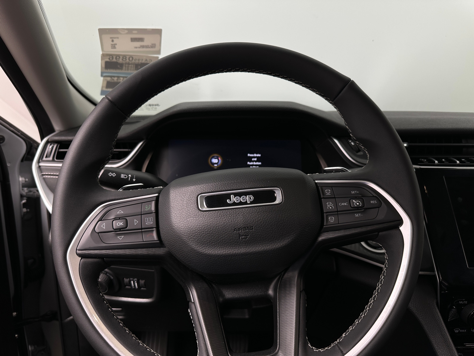 Thumbnail: 2024 Jeep Grand Cherokee - 5