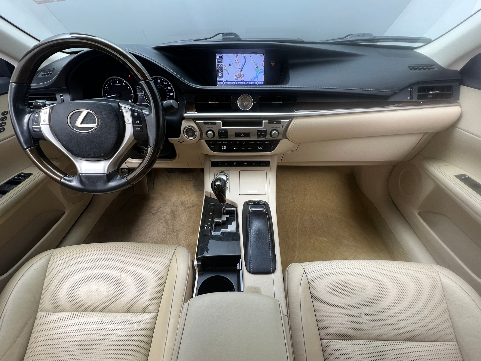 Thumbnail: 2014 Lexus ES - 2