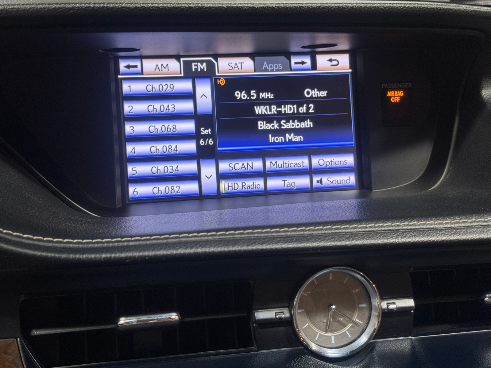 Thumbnail: 2014 Lexus ES - 3