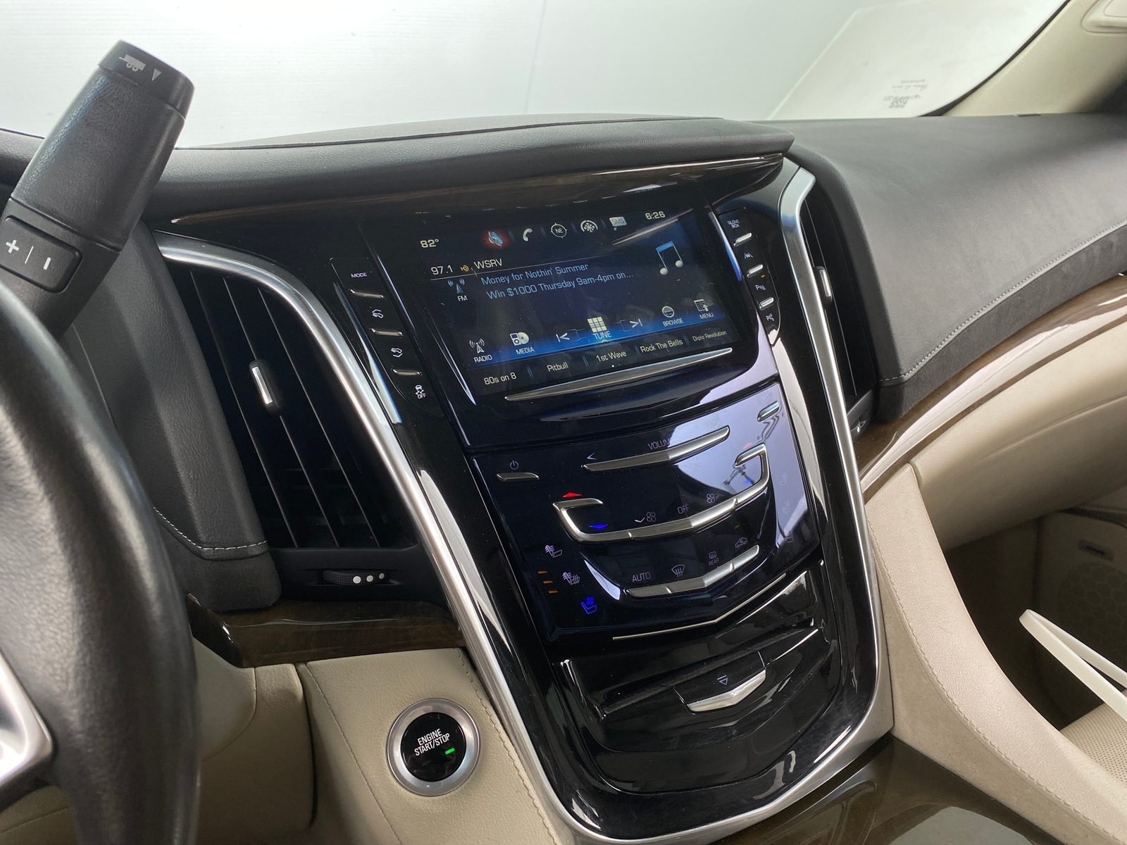 Thumbnail: 2019 Cadillac Escalade - 3