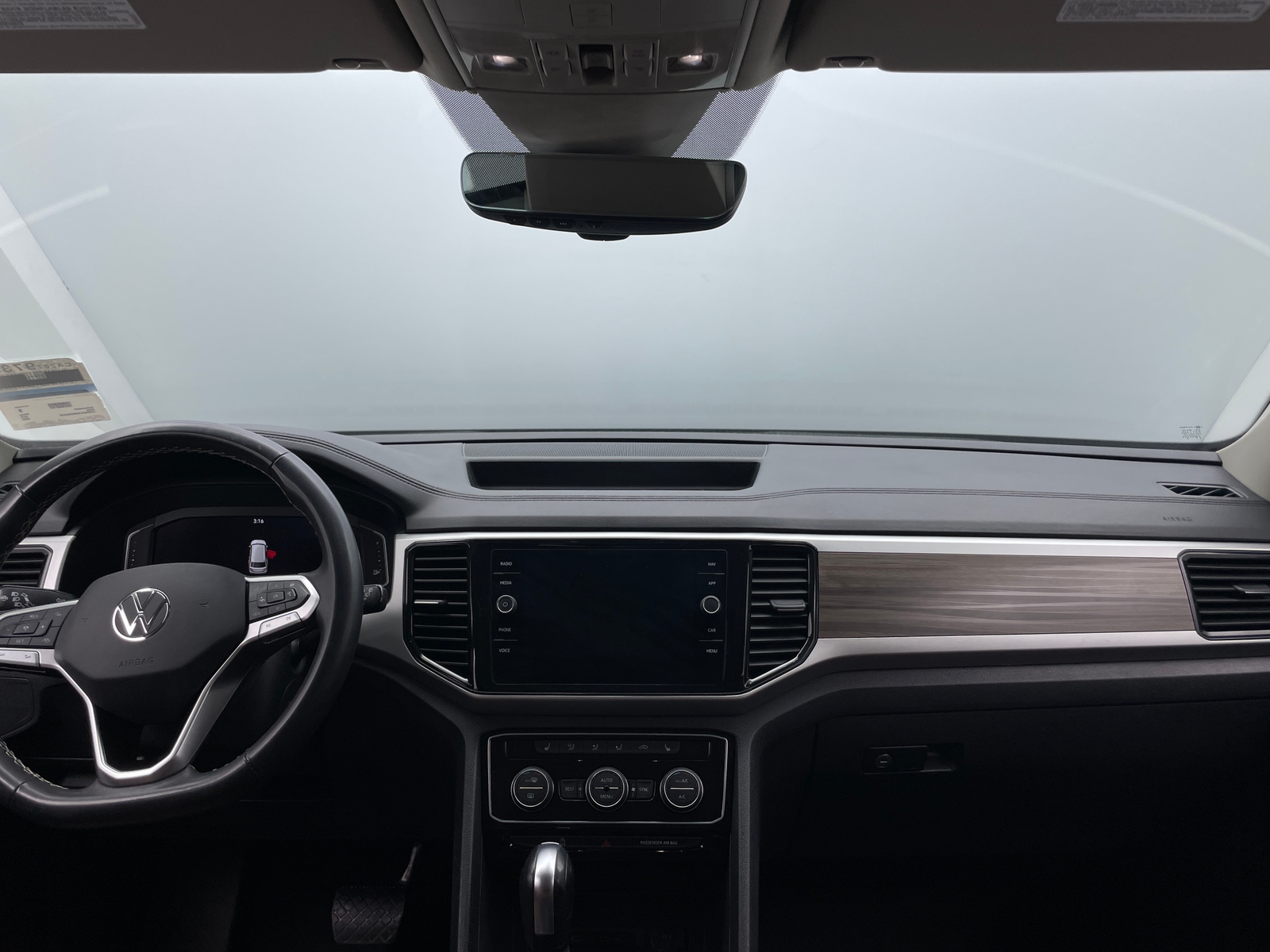 Thumbnail: 2022 Volkswagen Atlas - 2