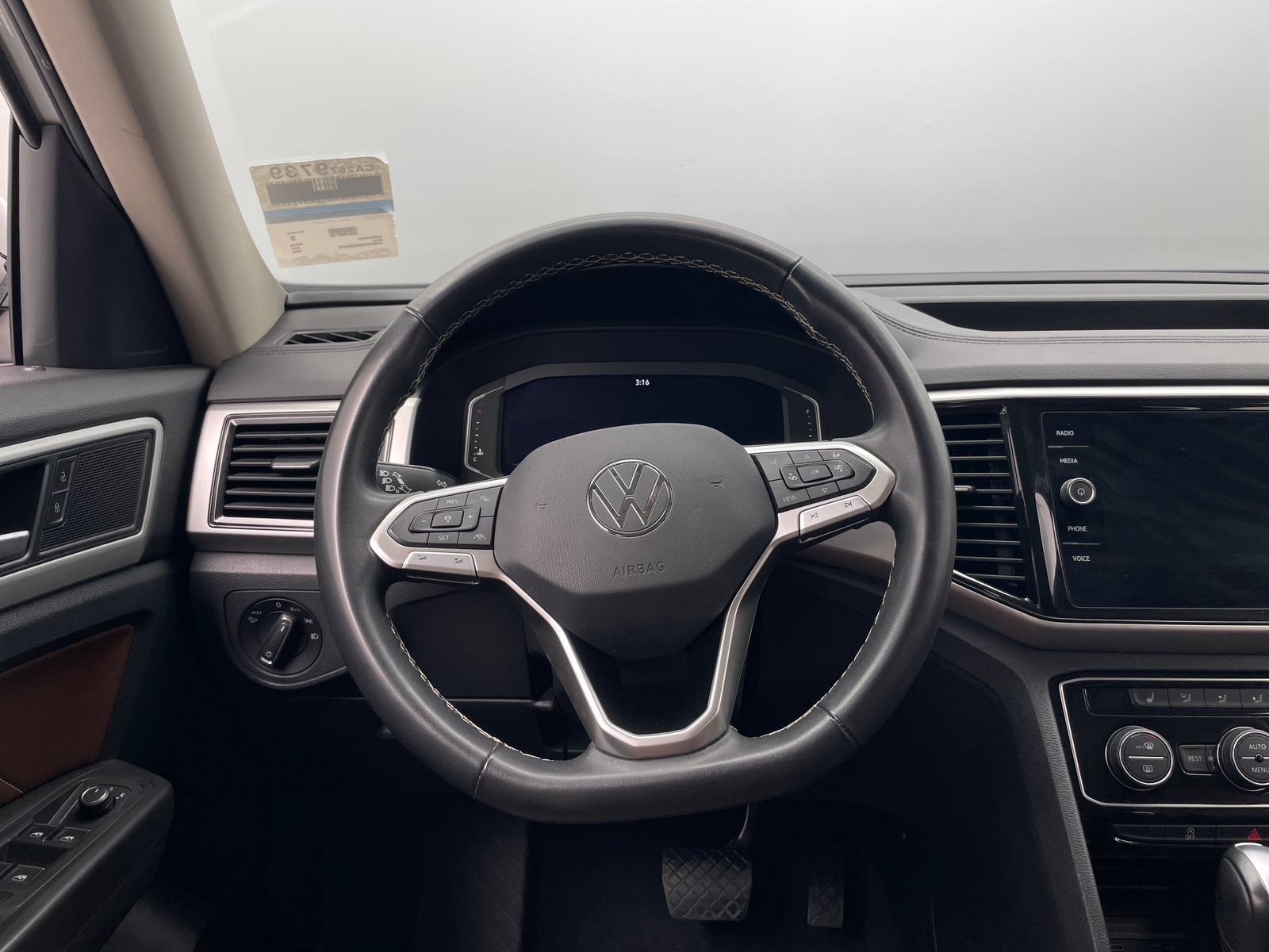 Thumbnail: 2022 Volkswagen Atlas - 4