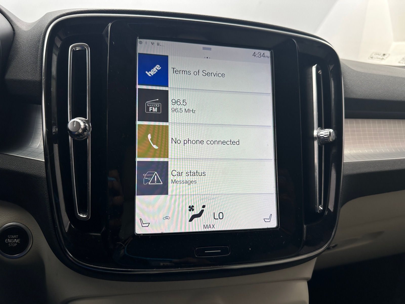 Thumbnail: 2020 Volvo XC40 - 4
