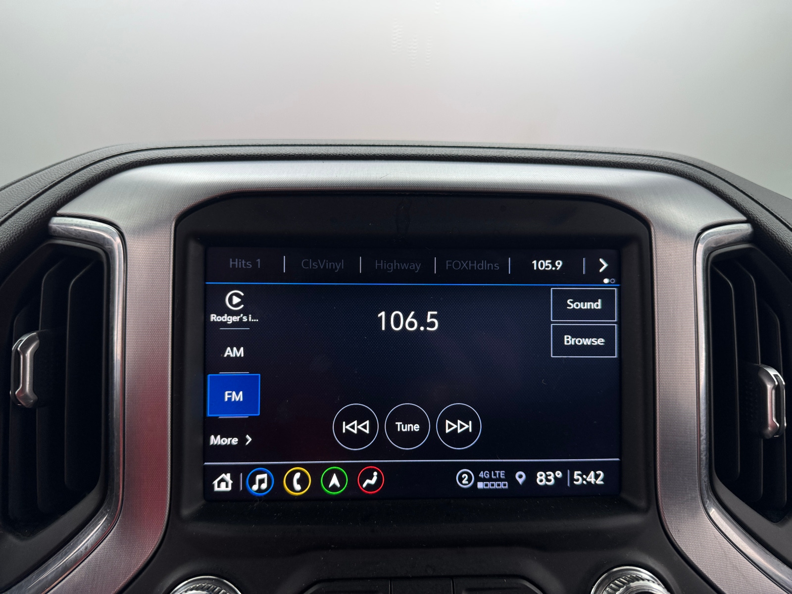 Thumbnail: 2022 GMC Sierra 1500 - 3