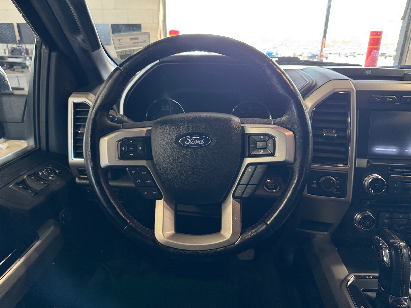 Thumbnail: 2018 Ford Econoline - 4