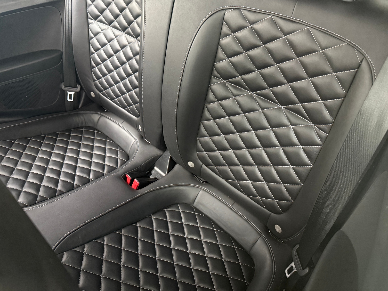 Thumbnail: 2019 Volkswagen Beetle - 5