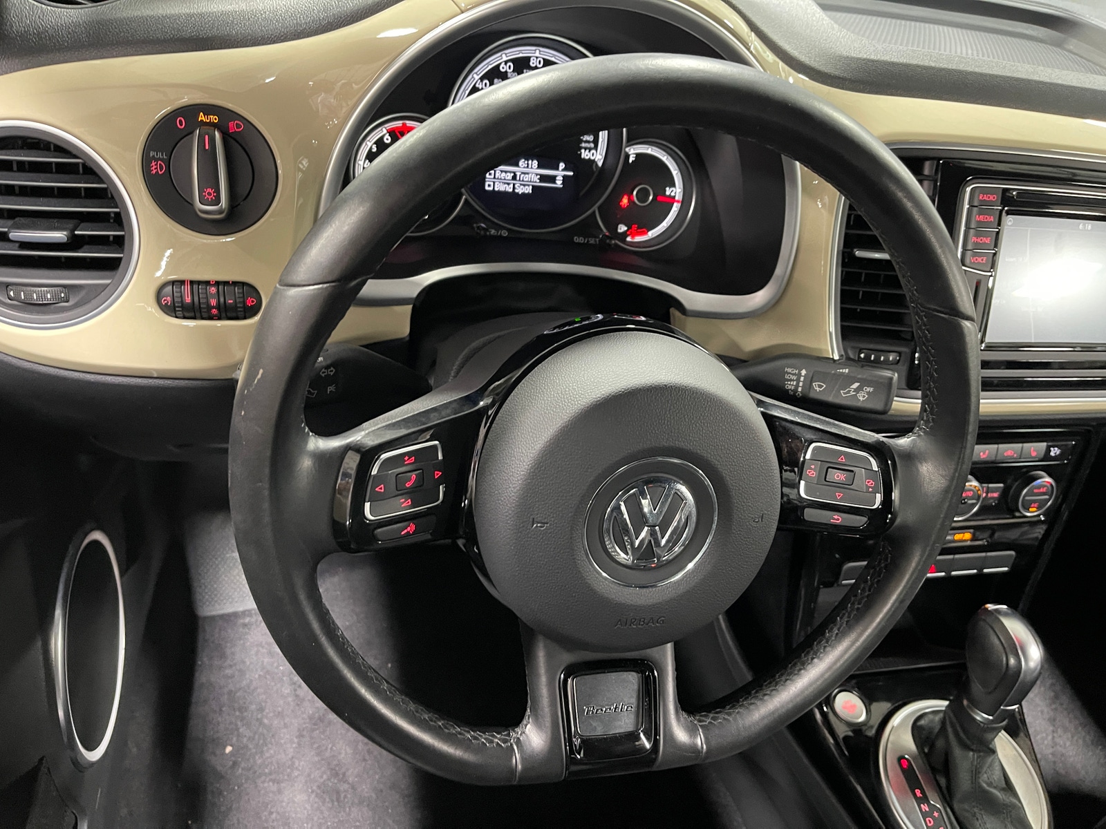 Thumbnail: 2019 Volkswagen Beetle - 4