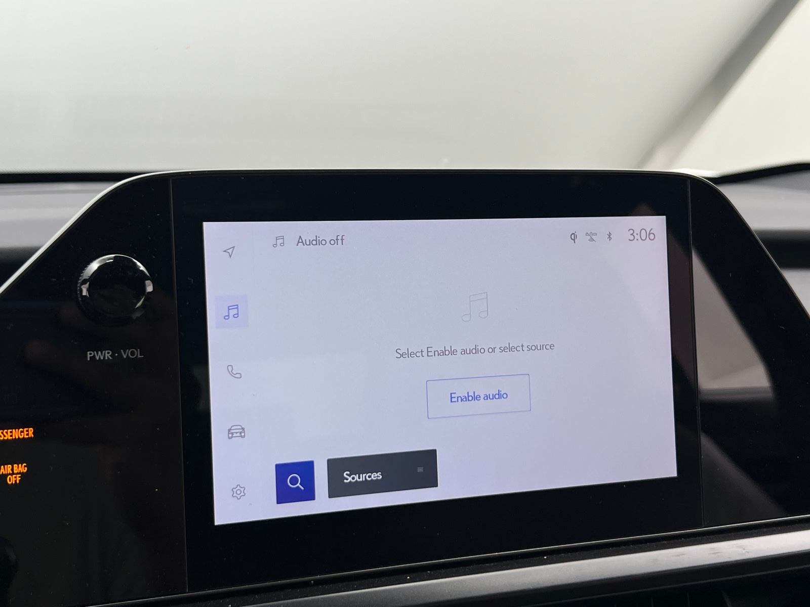 Thumbnail: 2023 Lexus UX - 3