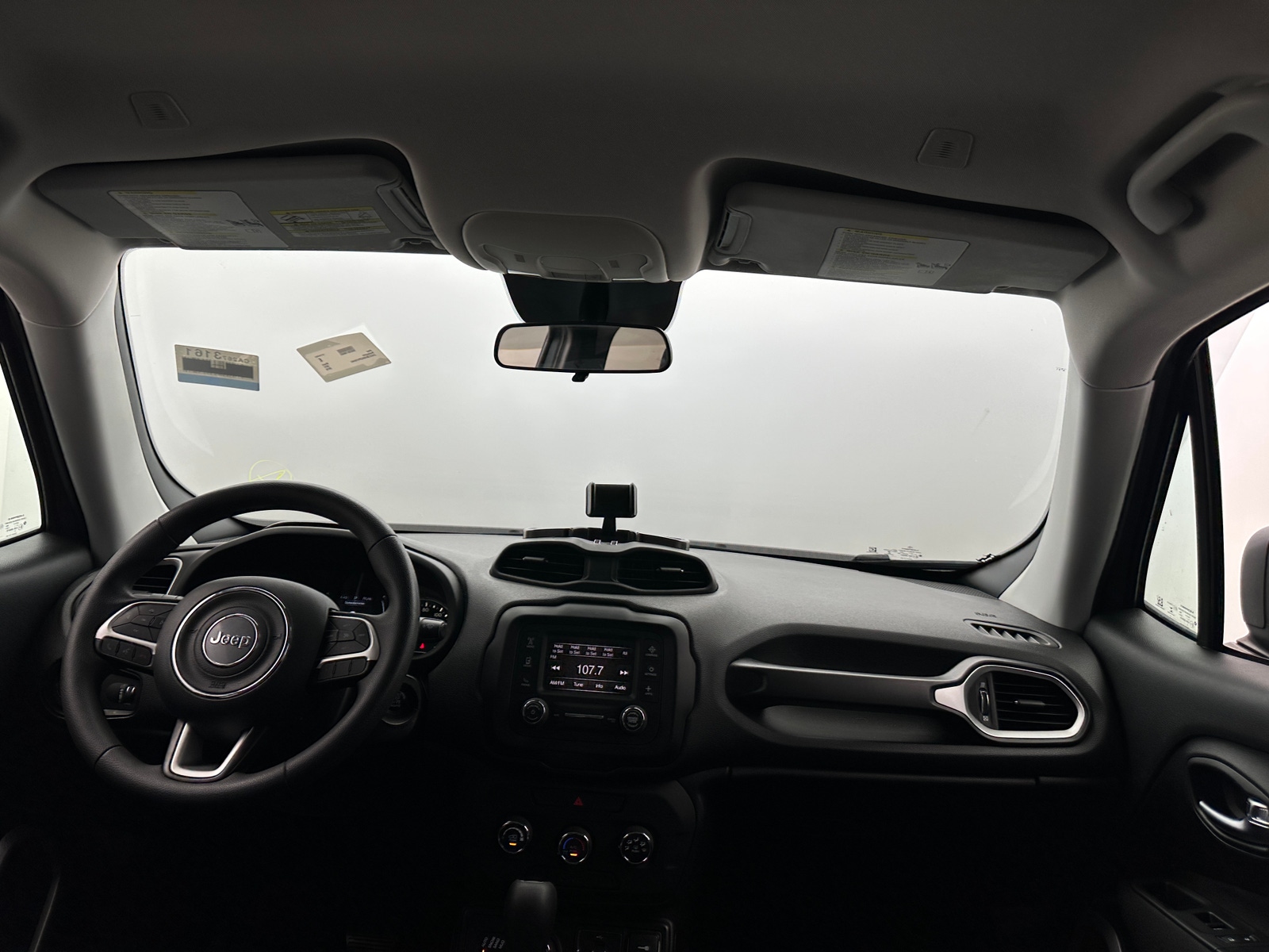 Thumbnail: 2018 Jeep Renegade - 3