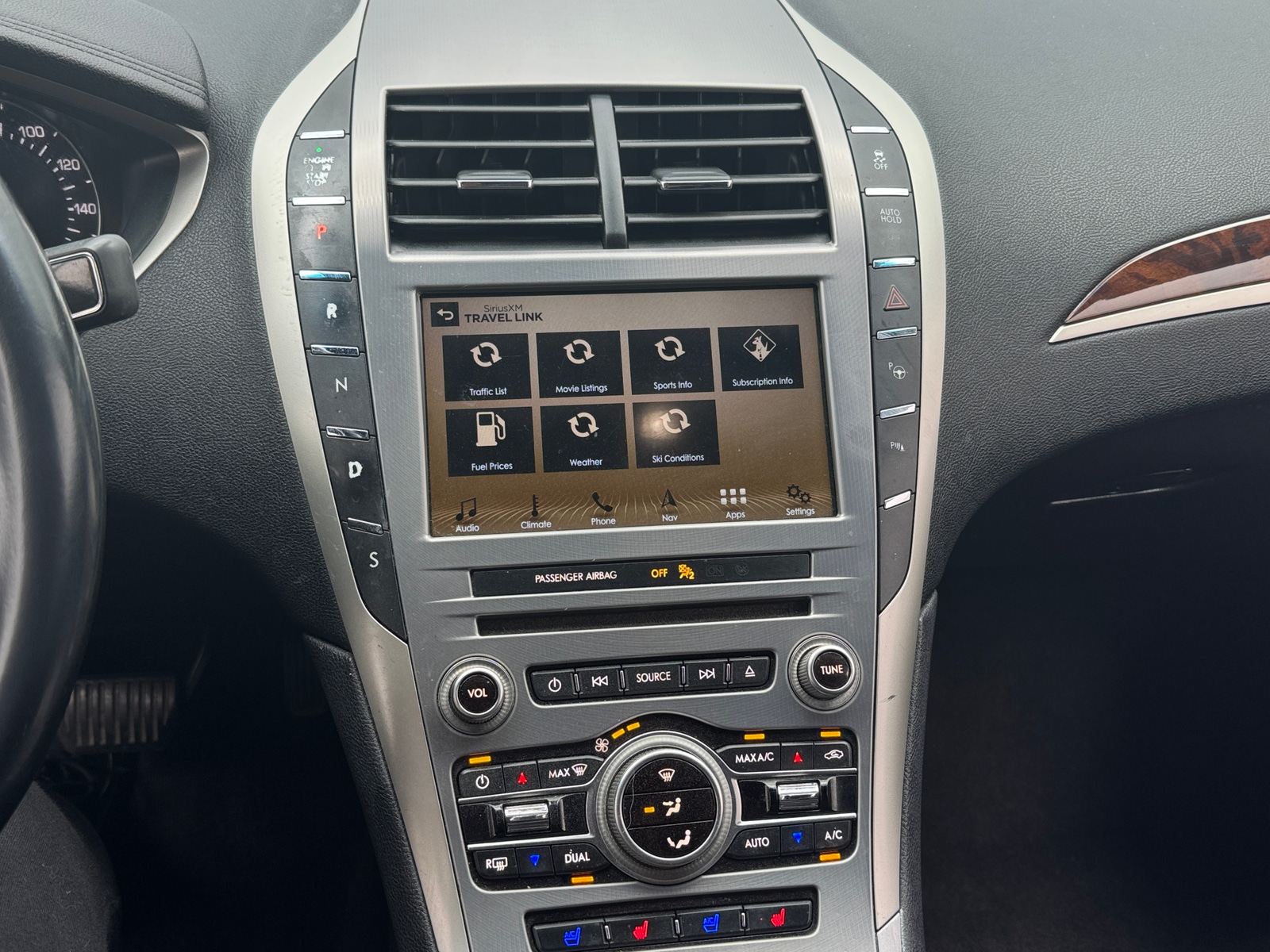 Thumbnail: 2017 Lincoln MKZ - 3