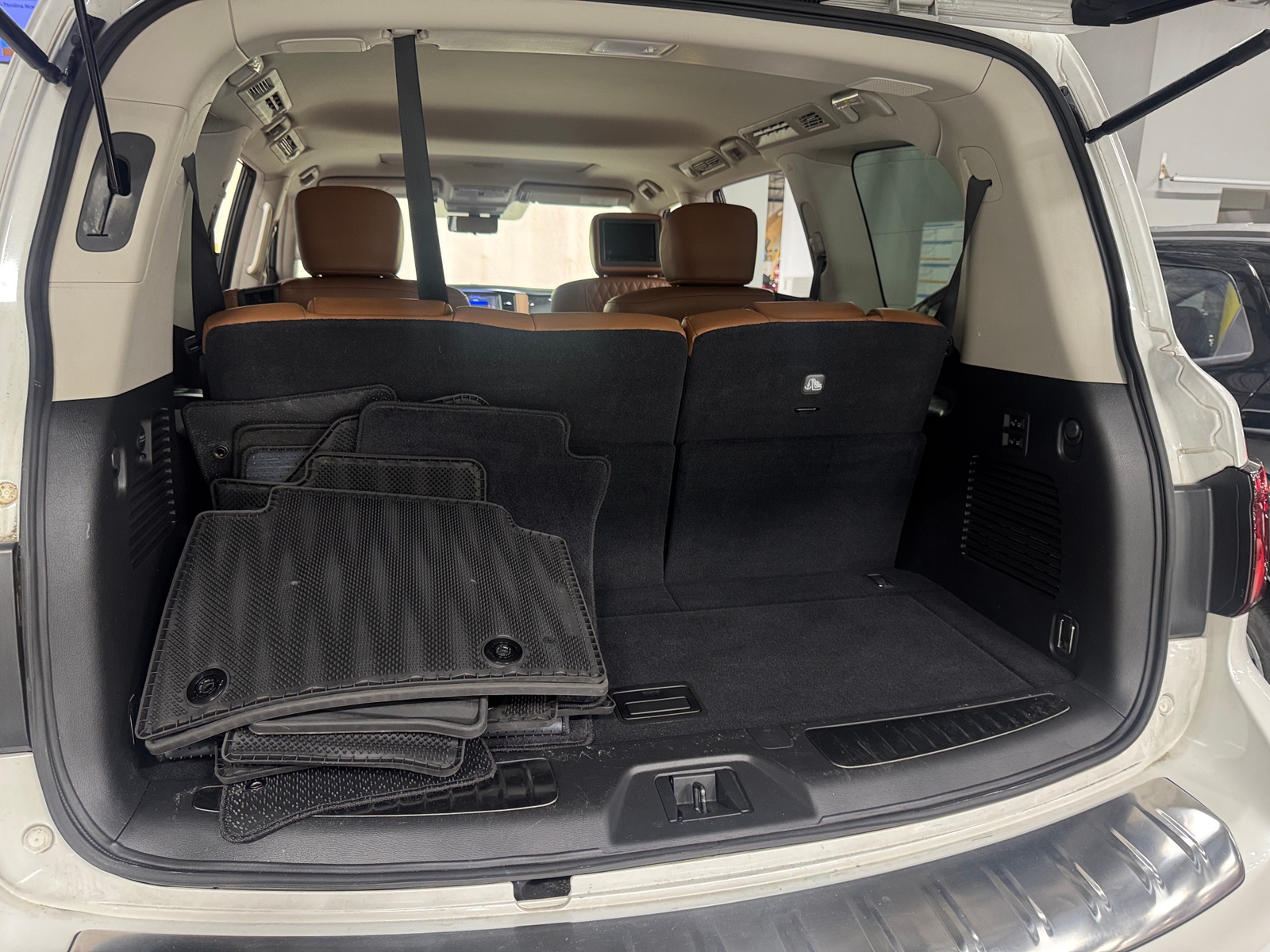Thumbnail: 2019 INFINITI QX80 - 6