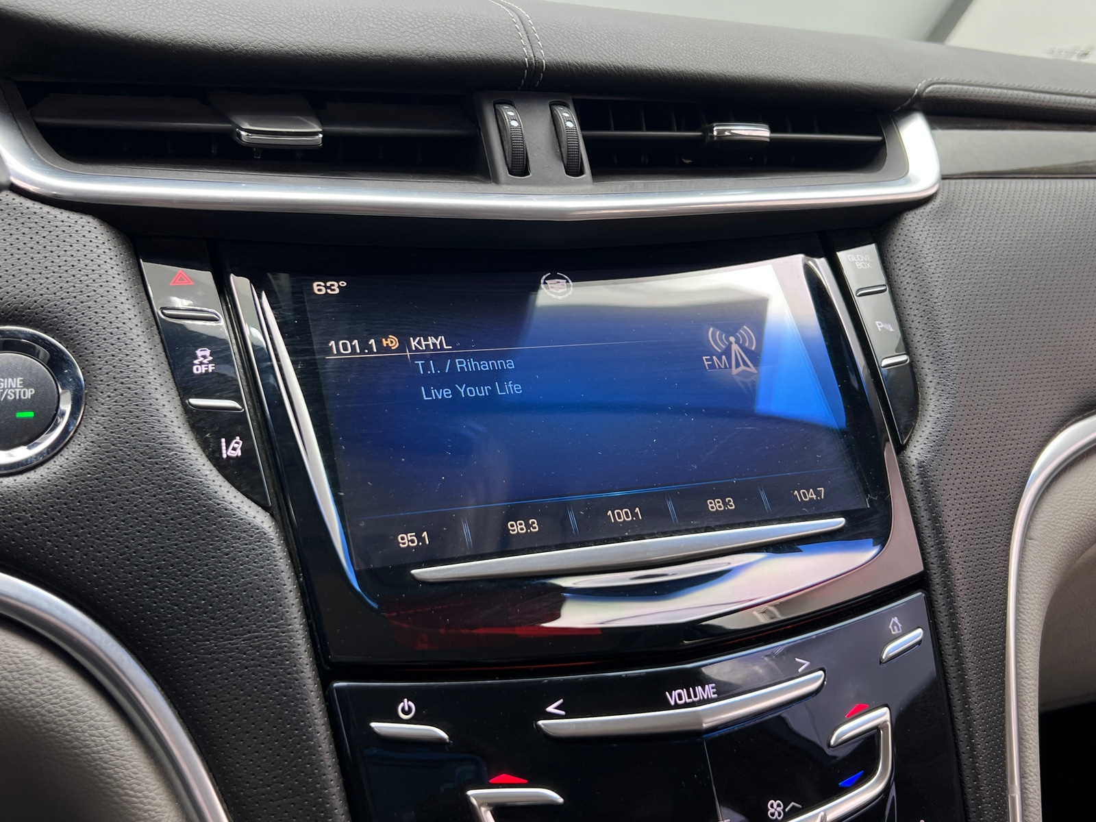 Thumbnail: 2013 Cadillac XTS - 3