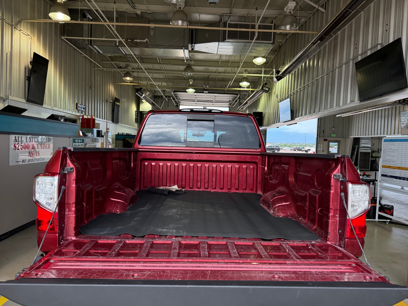 Thumbnail: 2016 Nissan Titan - 7