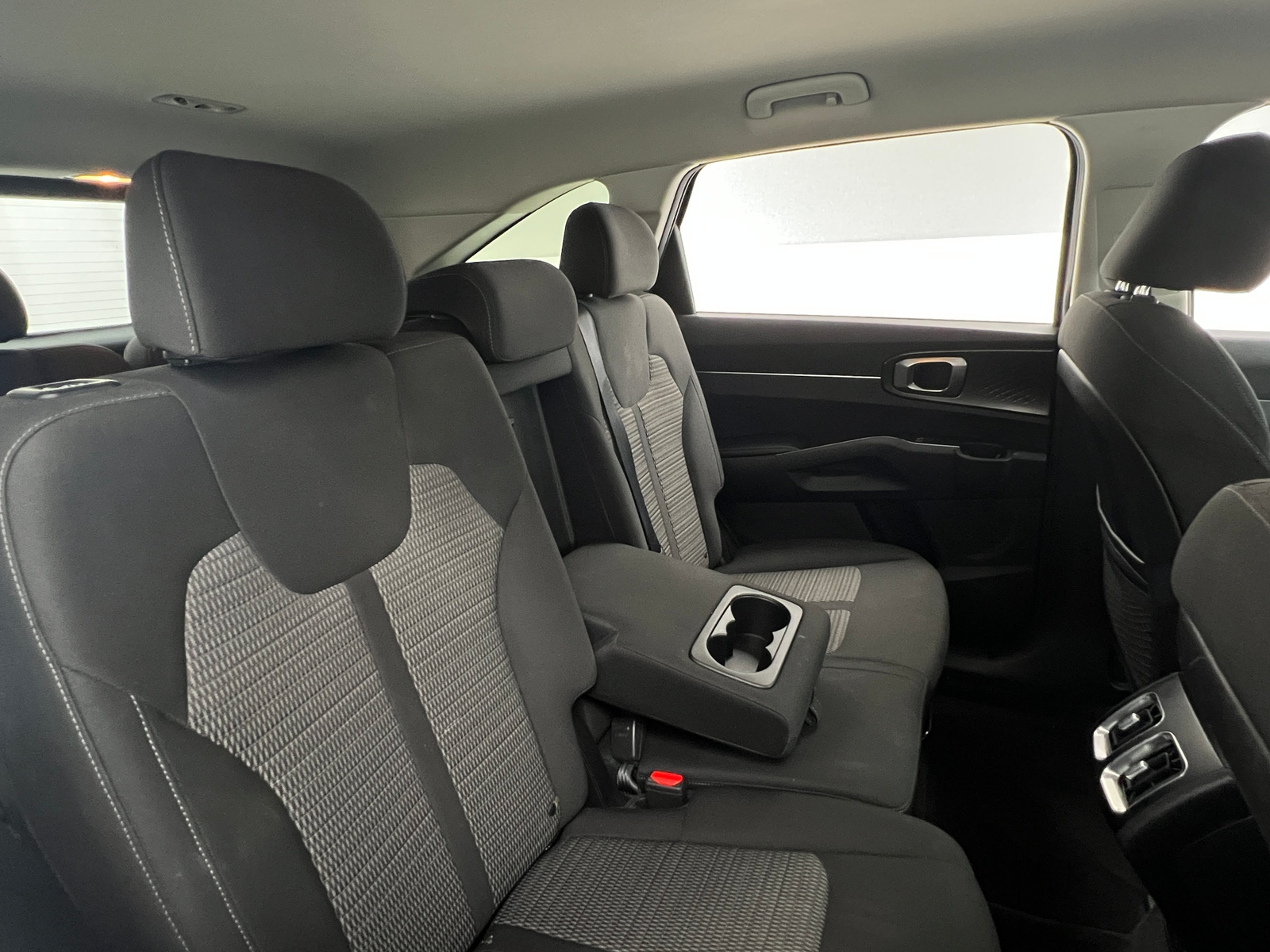 Thumbnail: 2023 Kia Sorento - 6