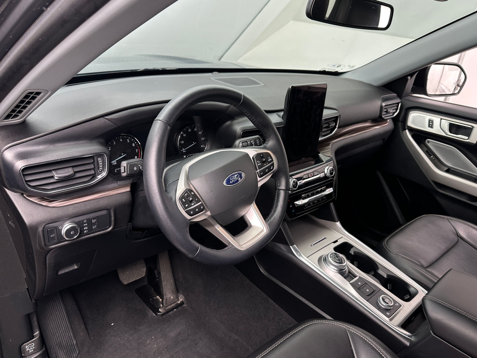 Thumbnail: 2022 Ford Explorer - 2