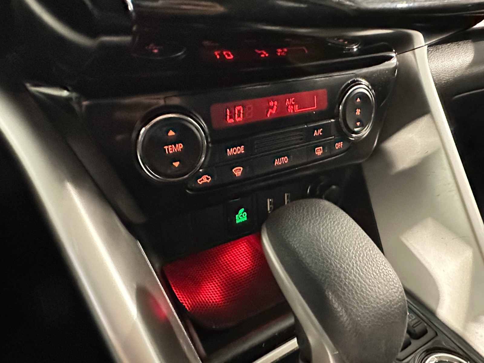 Thumbnail: 2023 Mitsubishi Eclipse Cross - 4