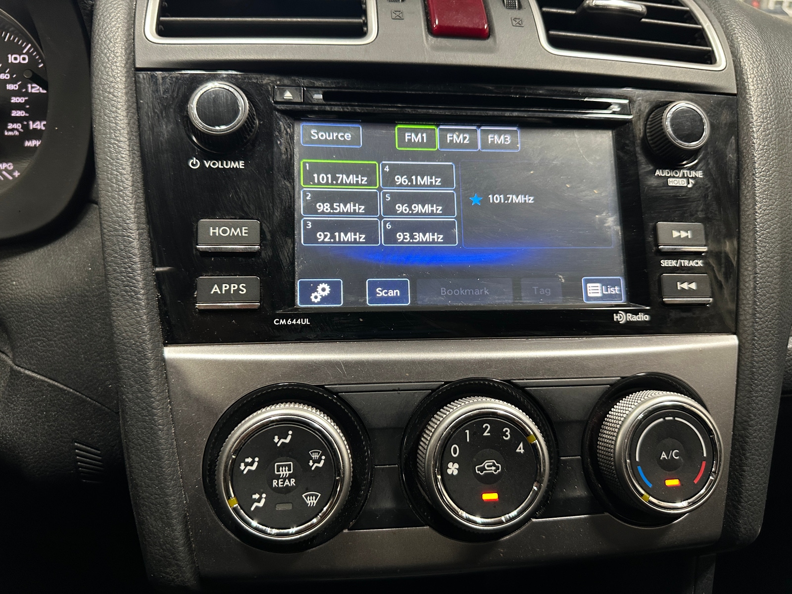 Thumbnail: 2015 Subaru XV Crosstrek - 4
