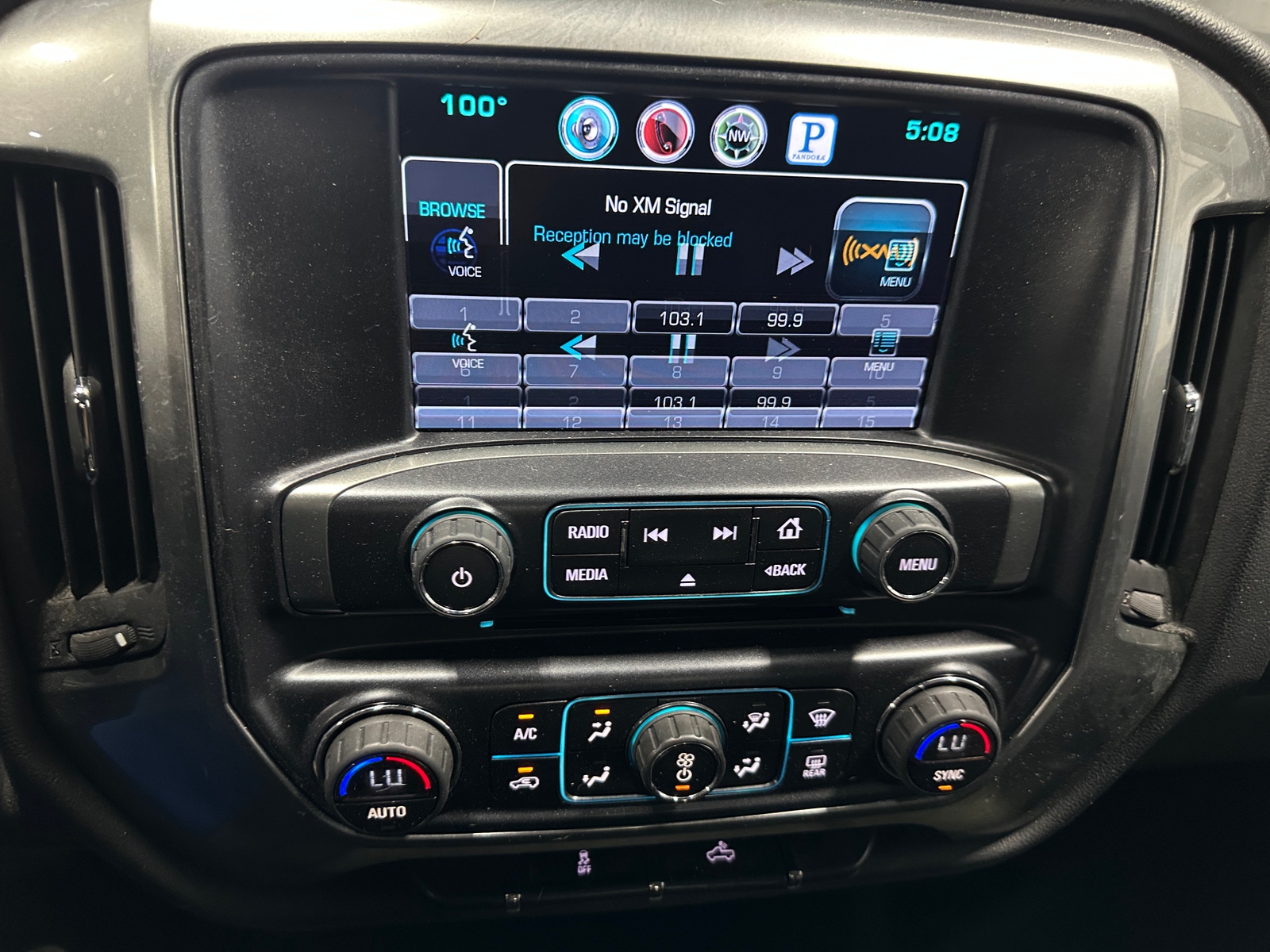Thumbnail: 2015 Chevrolet Silverado 1500 - 4