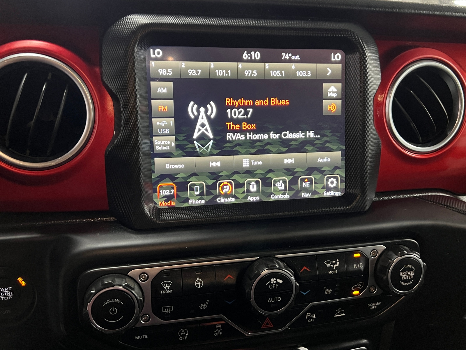 Thumbnail: 2020 Jeep Gladiator - 3
