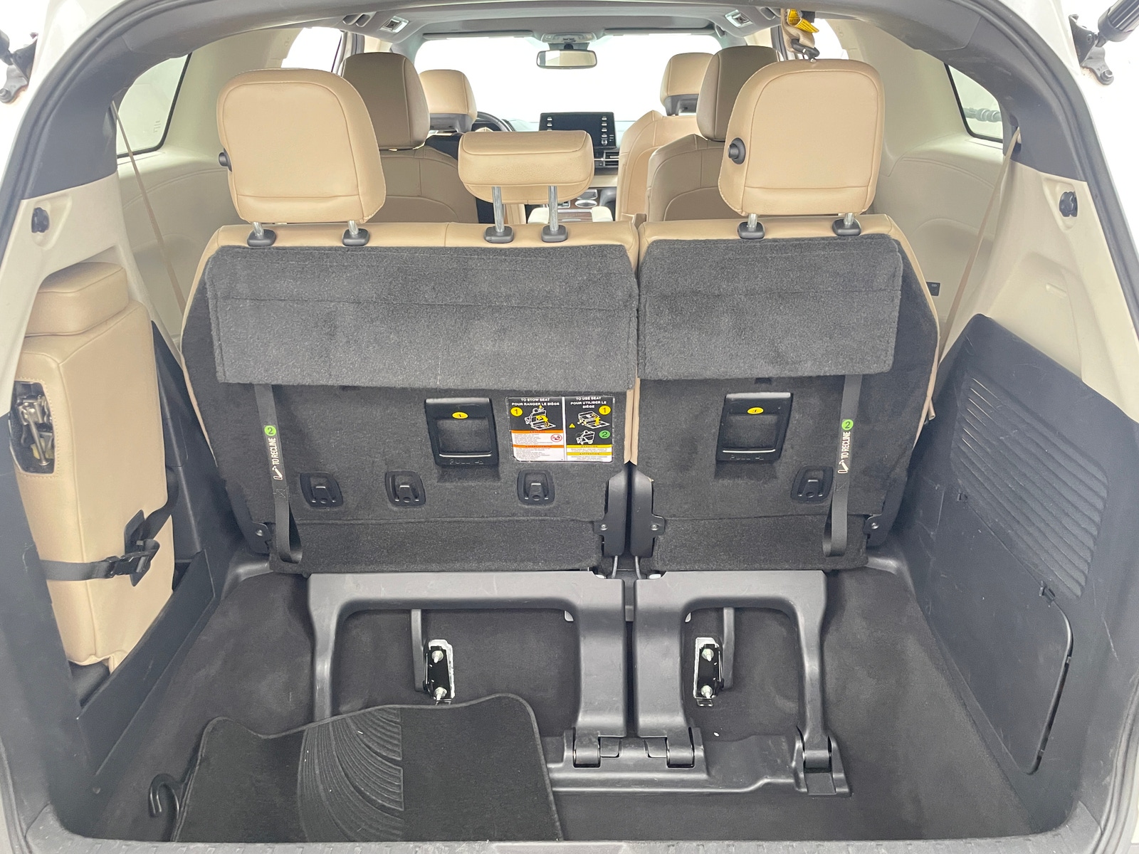 Thumbnail: 2021 Toyota Sienna - 6