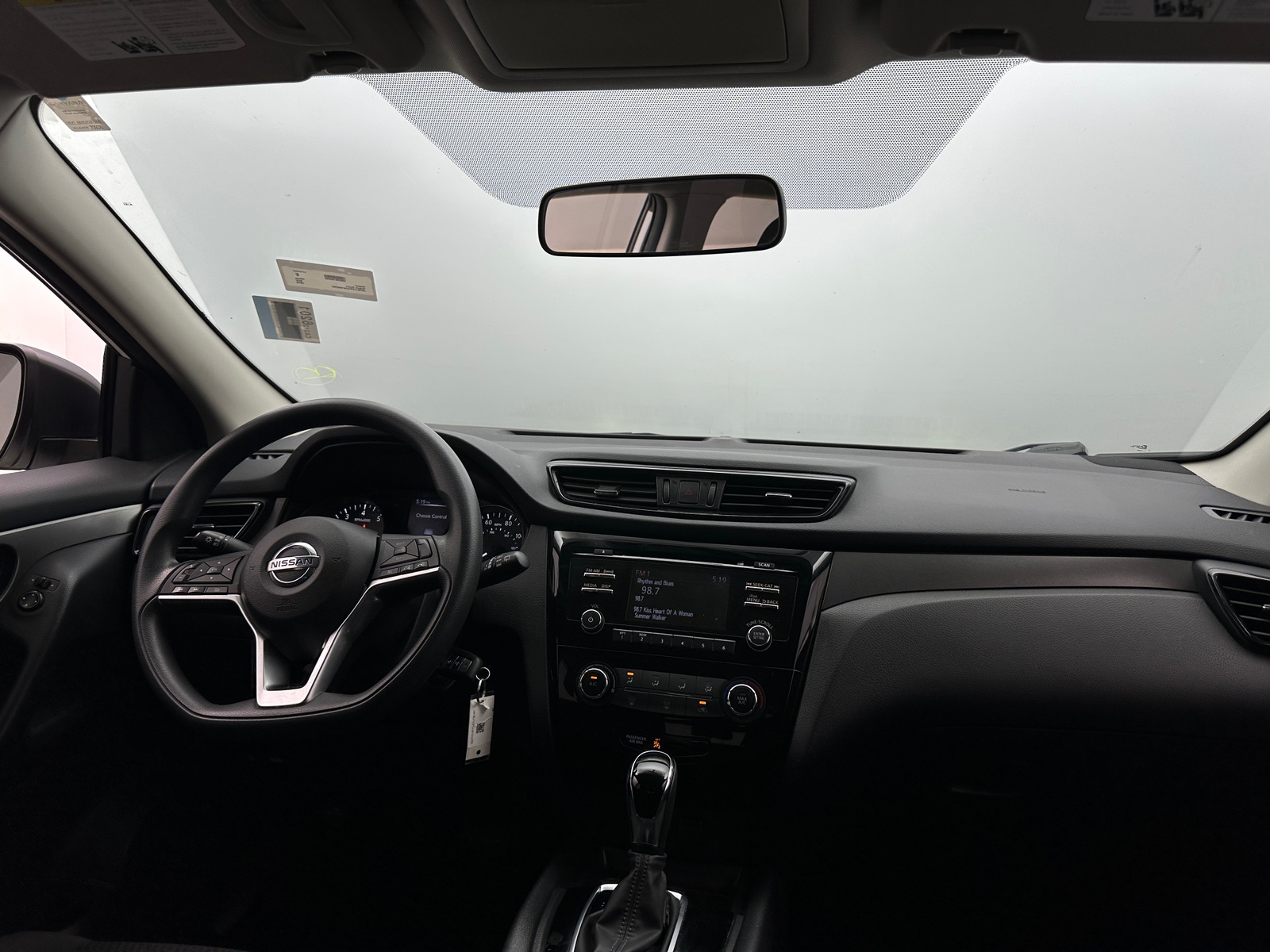 Thumbnail: 2018 Nissan Rogue Sport - 3