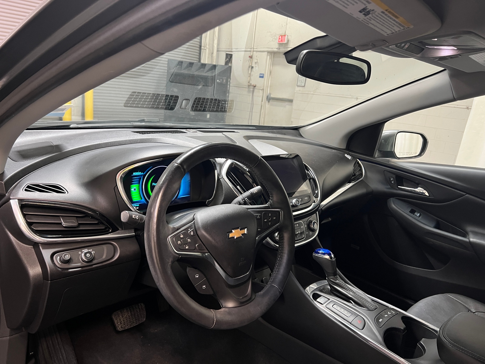 Thumbnail: 2016 Chevrolet Volt - 2